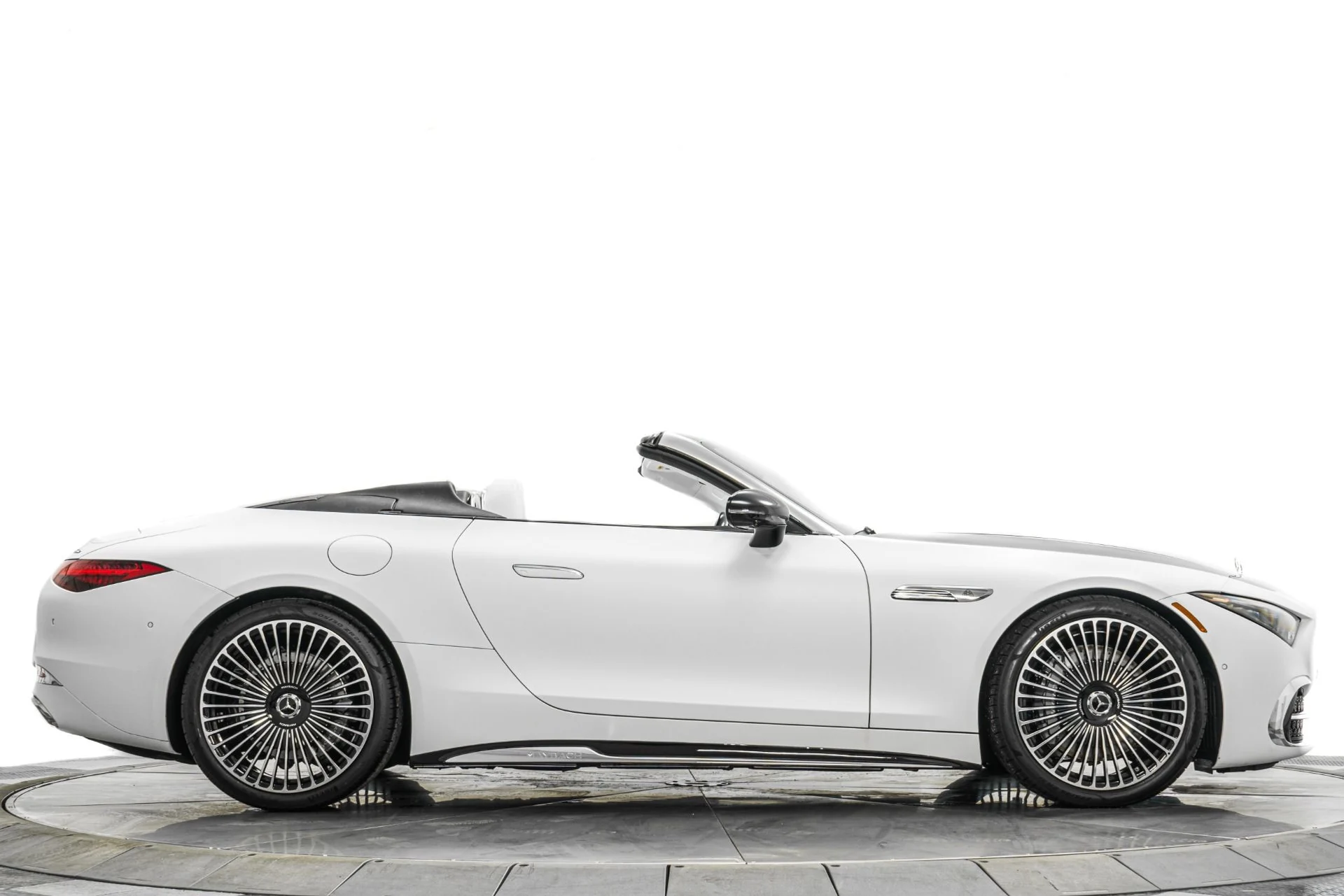 mph045_1807862741_Used_2026_Mercedes_Benz_Maybach_SL_680_Factory_Matte_Paint_Extremely_Low_Miles_1771434800_96762af285