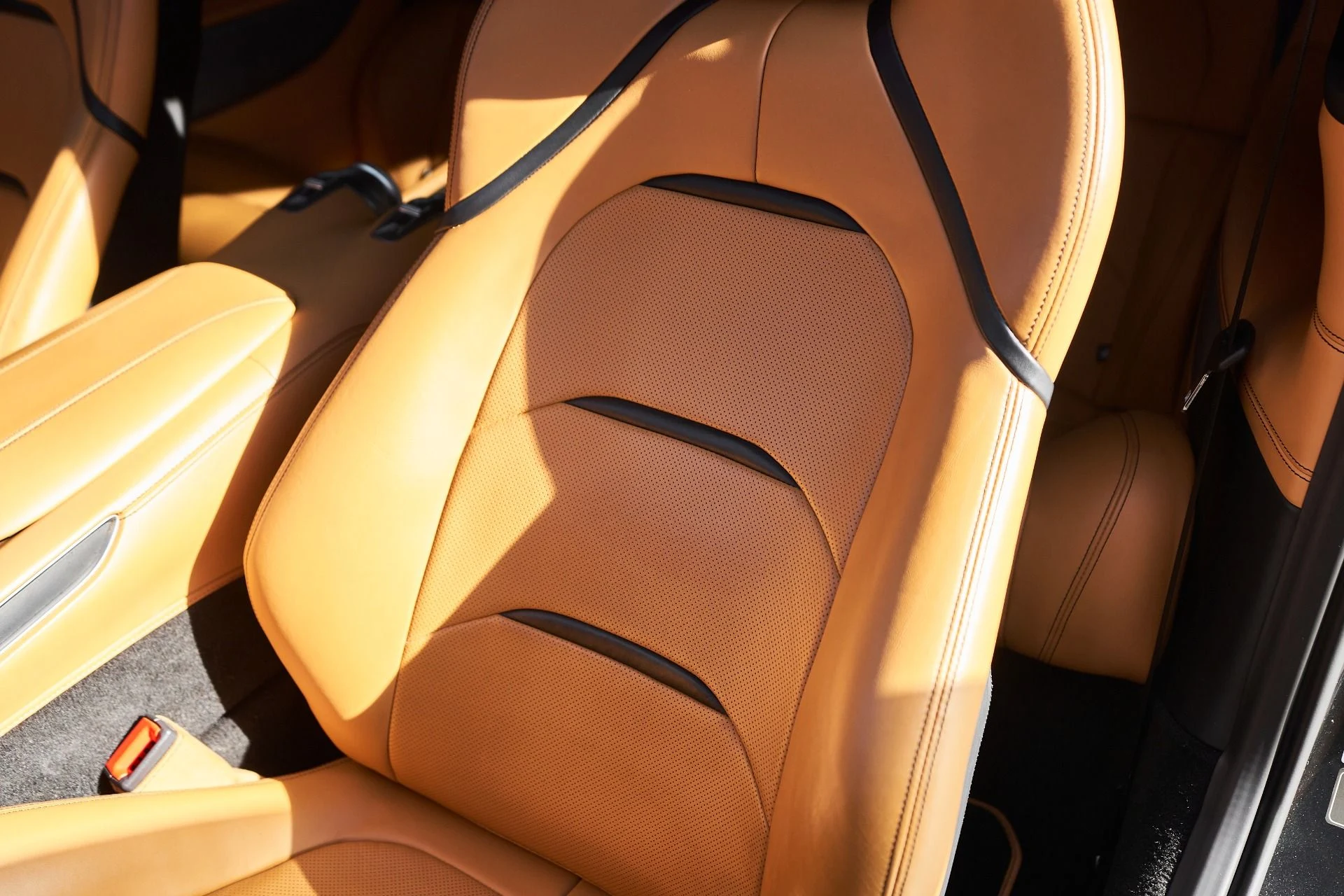 mph045_1818066480_Used_2018_Ferrari_GTC_4_Lusso_V12_1764210194_e277acf1c0