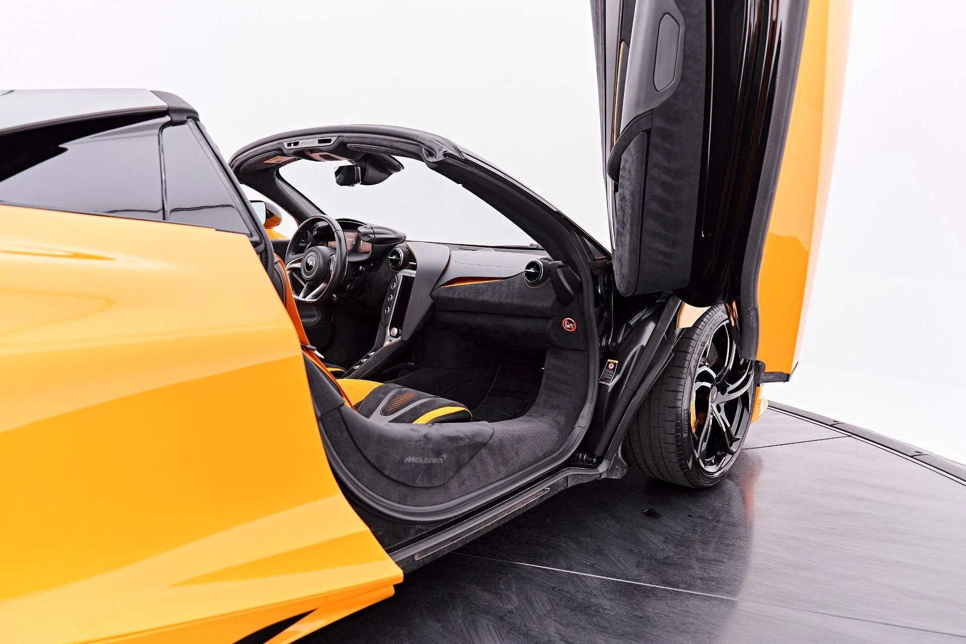 mph045_1829248683_Used_2025_Mc_Laren_750_S_1786993805_06f8a41daf