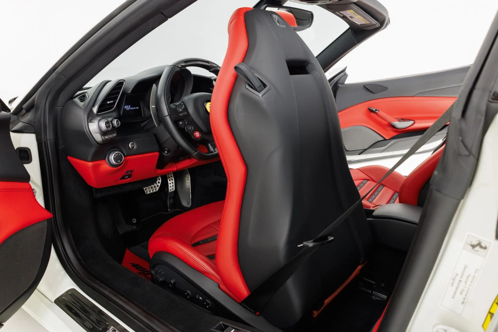 mph045_1834307596_Used_2017_Ferrari_488_Spider_1788390381_5ab78a5529