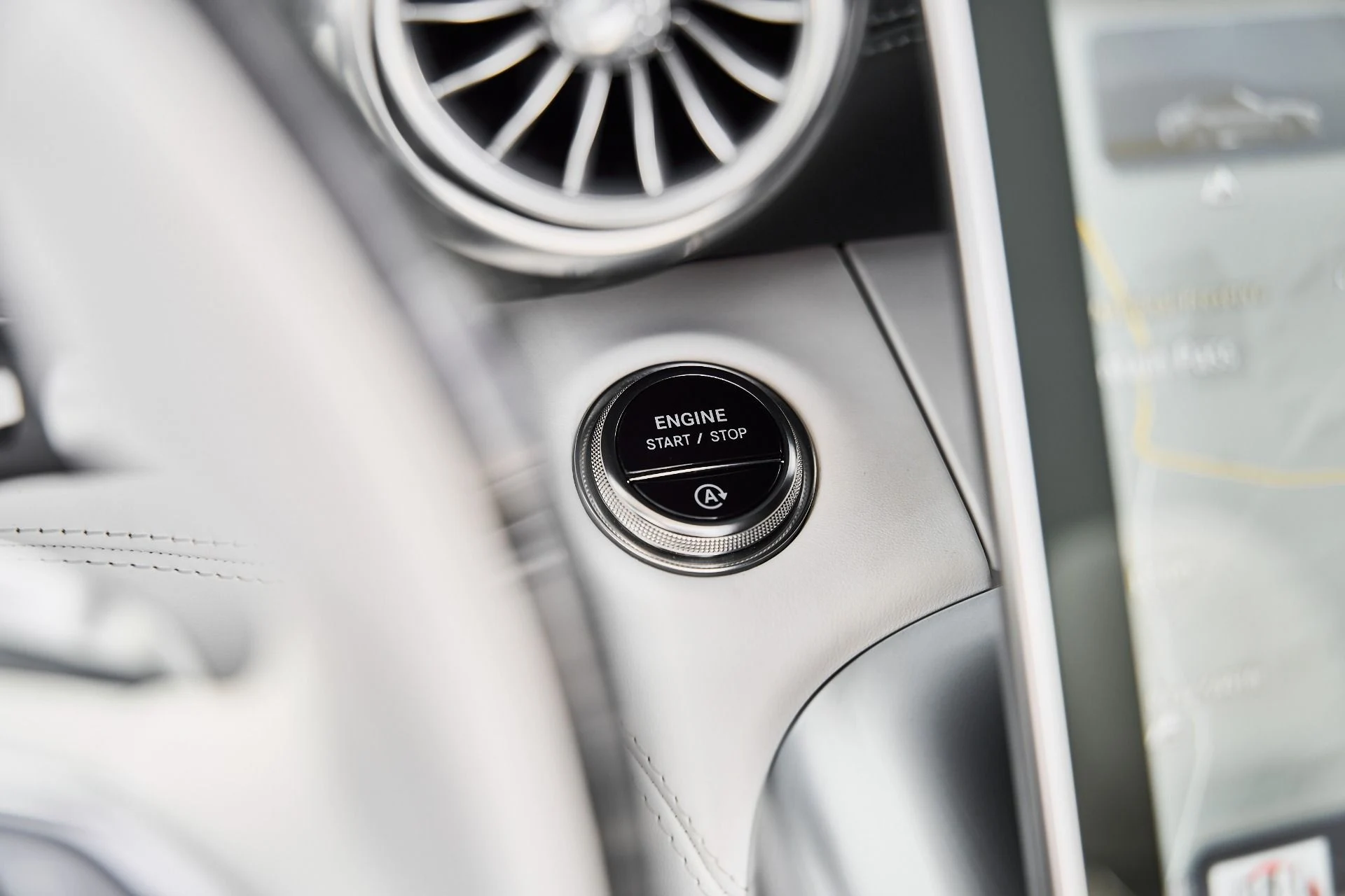 mph045_1874532054_Used_2026_Mercedes_Benz_SL_Class_Maybach_SL_680_1777159970_b84bccb757