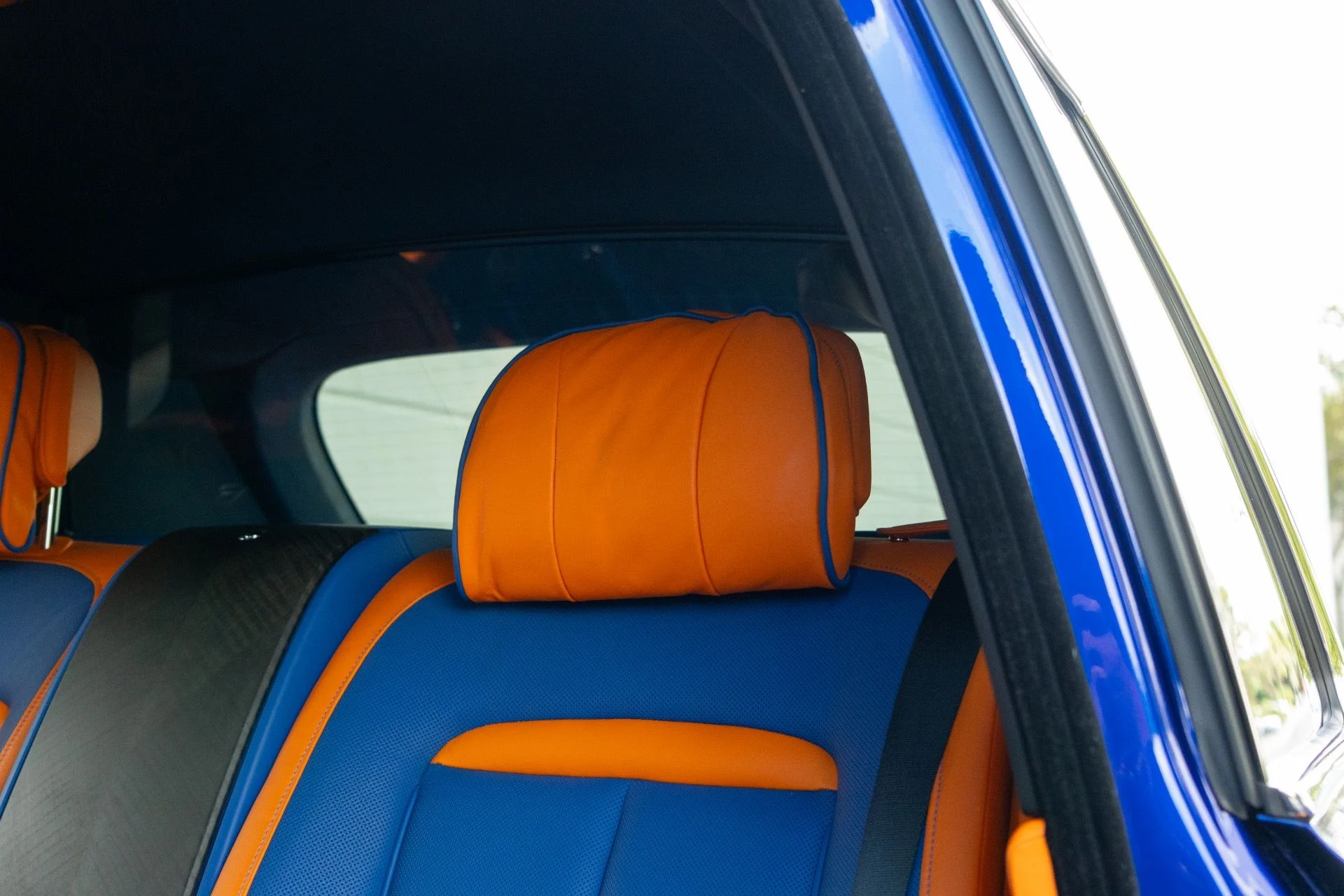 mph045_1915710174_Used_2019_Rolls_Royce_Cullinan_1764189669_9eae9592b6