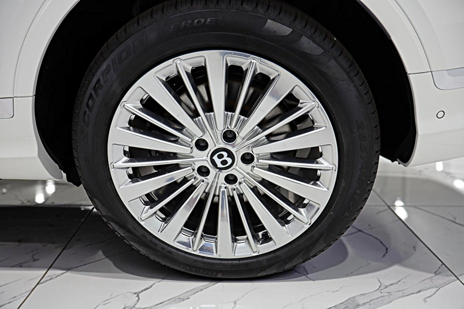 mph045_192365432_New_2026_Bentley_Bentayga_EWB_V8_38f15508cf