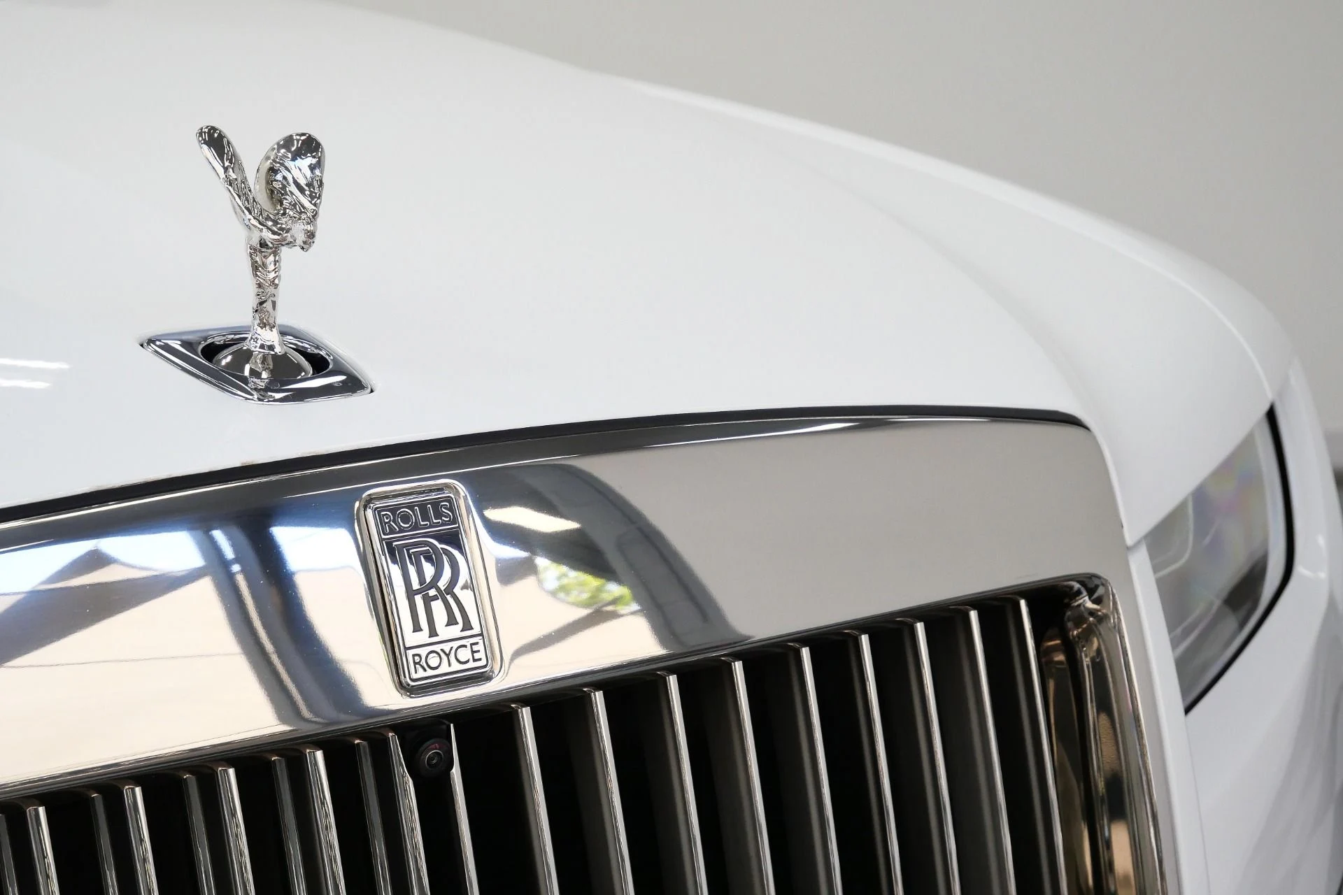 mph045_193385809_Used_2022_Rolls_Royce_Ghost_Low_Miles_The_Ghost_Package_Bespoke_Audio_1780333725_db7c6cbb61