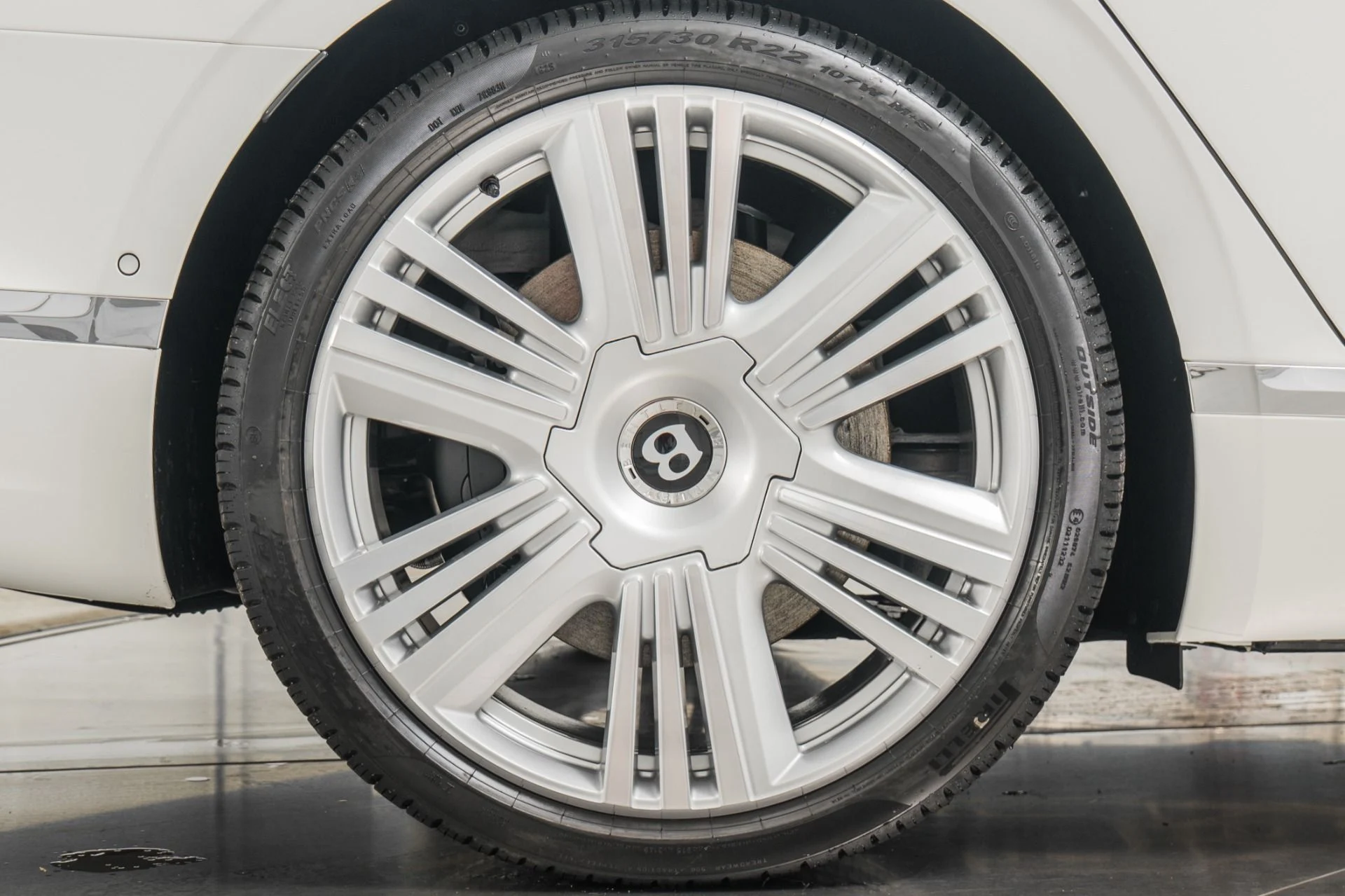 mph045_1935622772_Used_2026_Bentley_Flying_Spur_Azure_1772059089_a0cd0a5e74