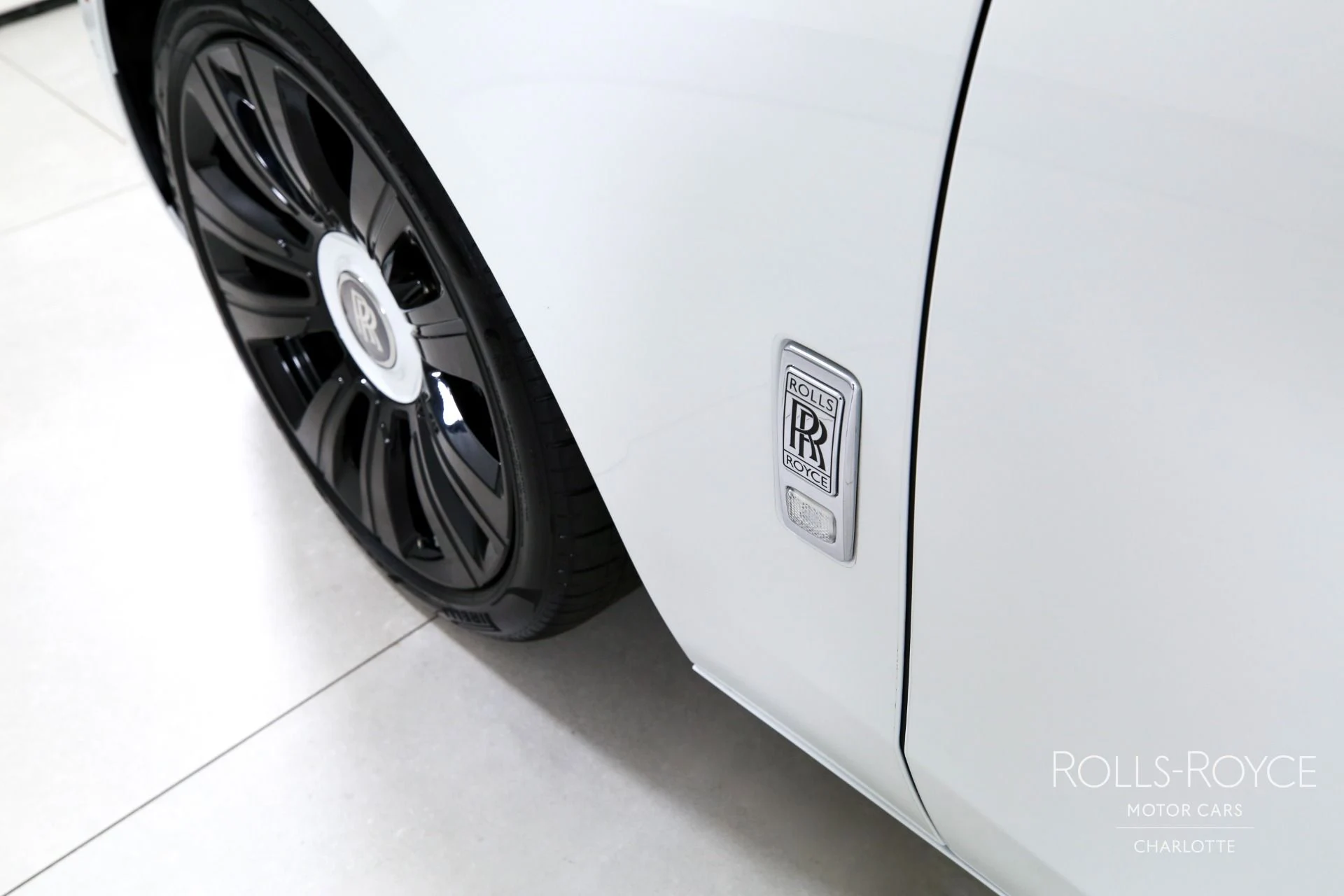 mph045_1937369174_Used_2021_Rolls_Royce_Ghost_1787242900_33aacae190