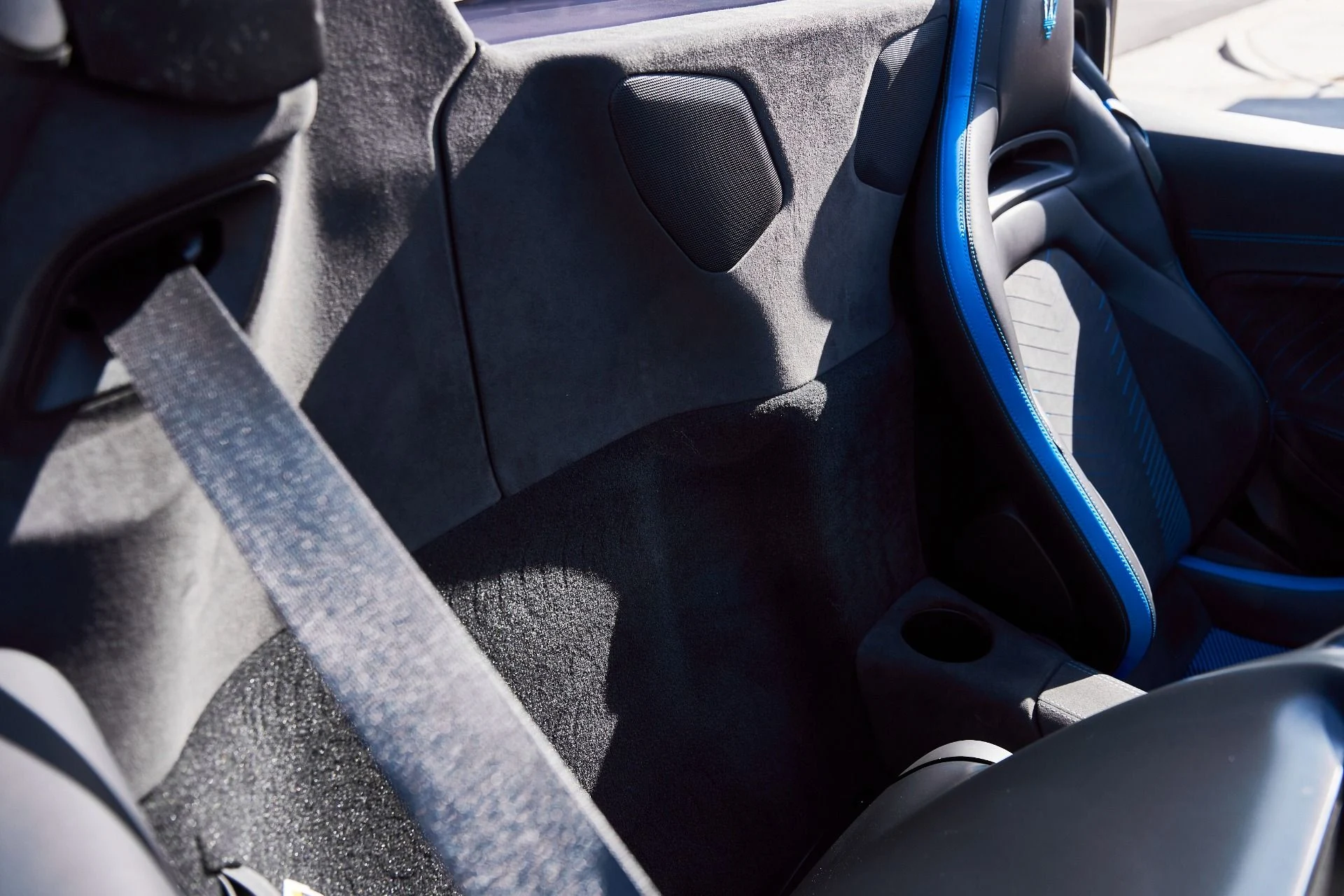 mph045_1946266949_Used_2023_Maserati_MC_20_1769481247_7553c1b433