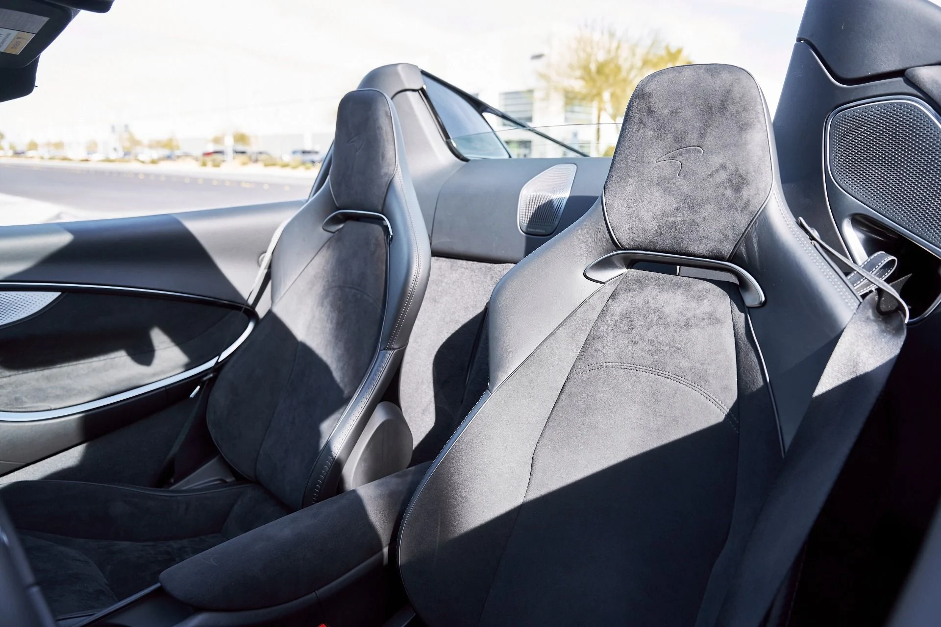 mph045_1965018070_Used_2025_Mc_Laren_Artura_1769567657_e2b21df2ea