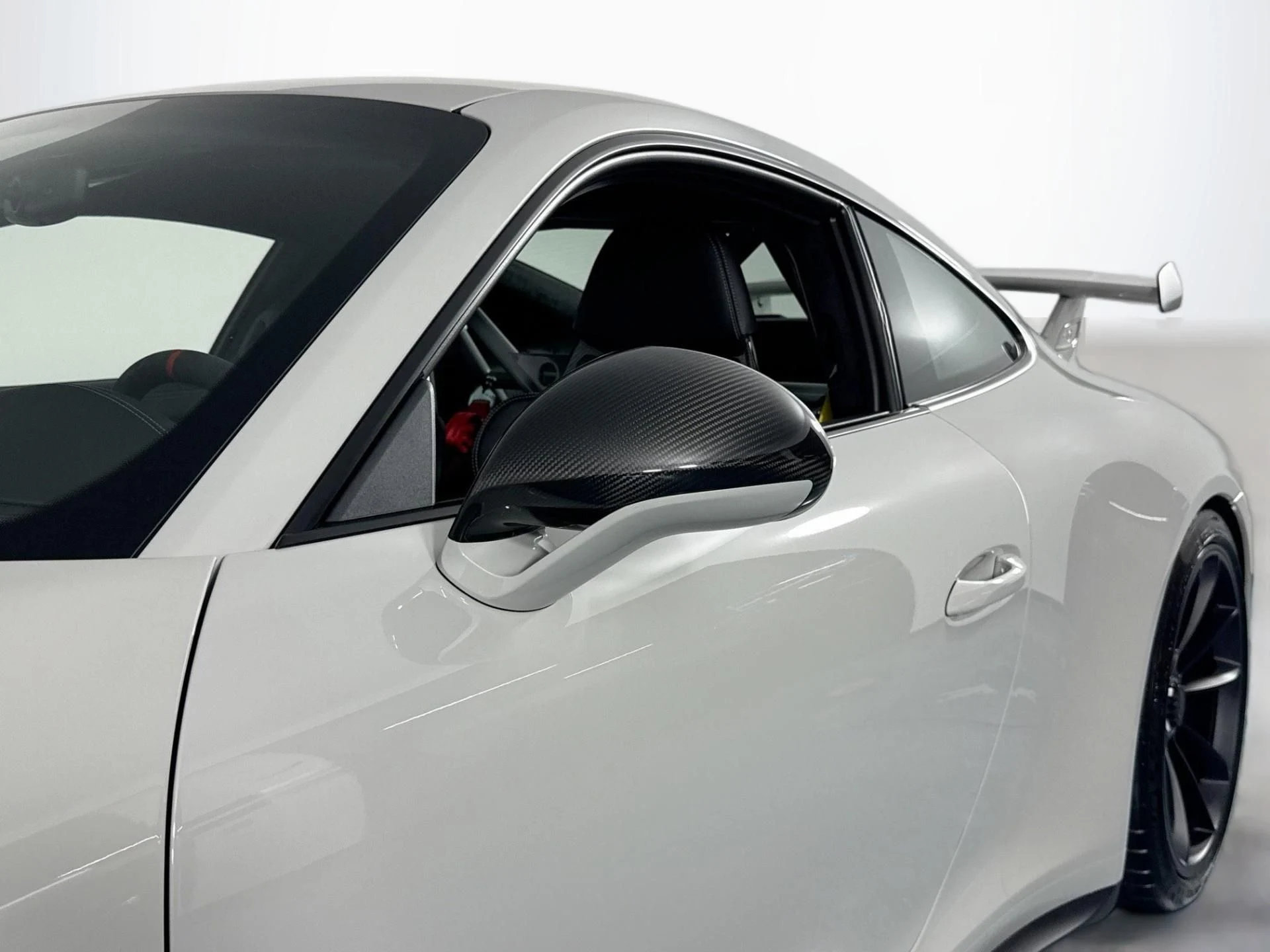 mph045_19727536_Used_2018_Porsche_911_GT_3_1787596700_727323aac2