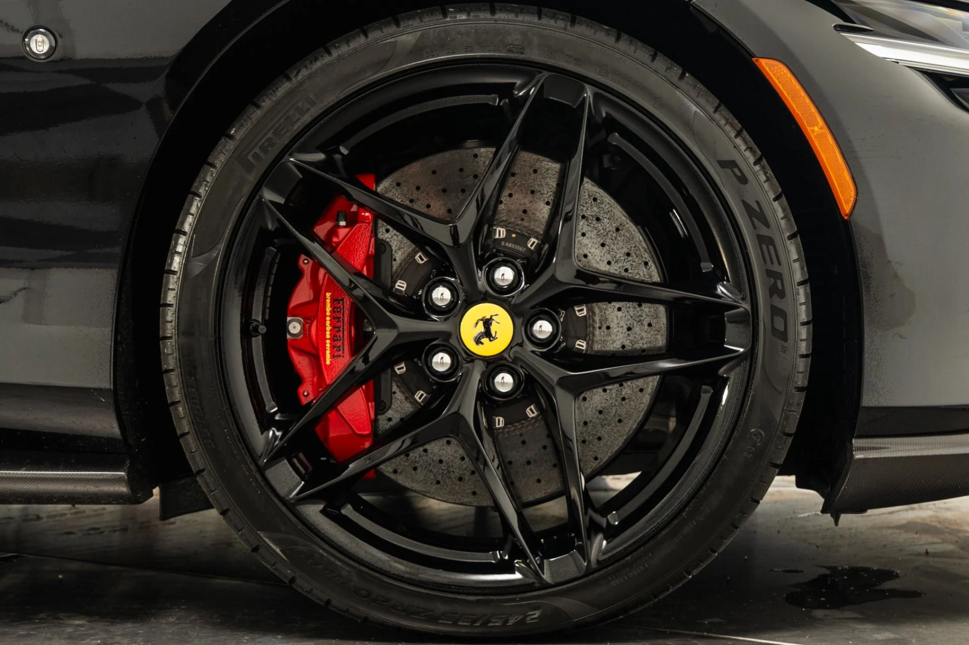 mph045_1978397907_Used_2024_Ferrari_Roma_Spider_1759261695_2ef2e8725a
