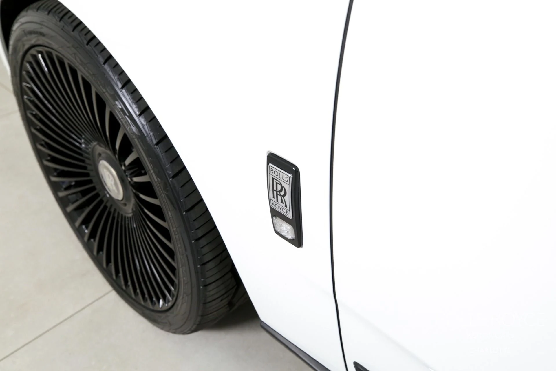 mph045_1985427399_Used_2023_Rolls_Royce_Cullinan_1744926218_507edaa04f