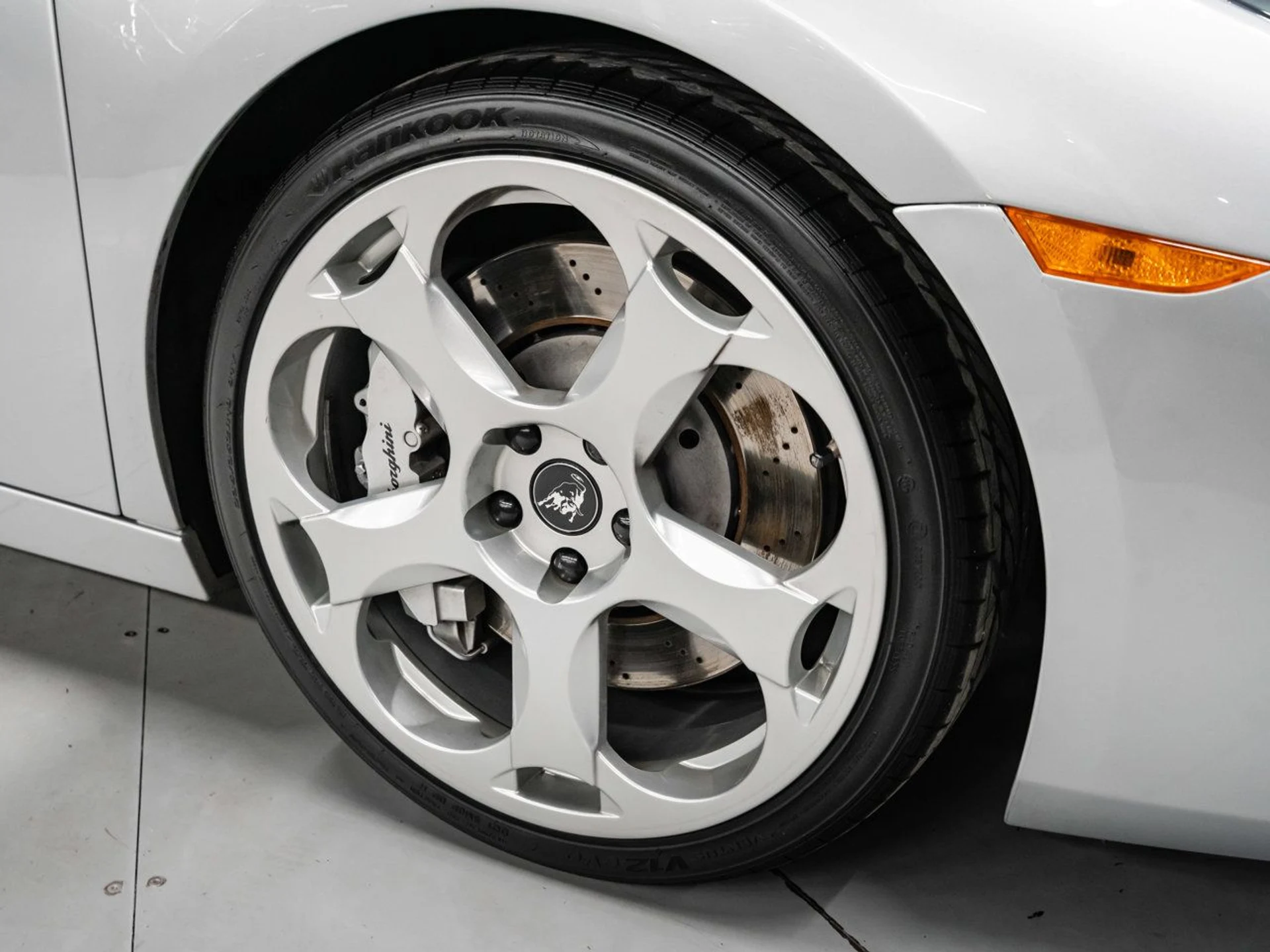 mph045_1991286660_lamborghini_gallardo_2004_768967d7d2