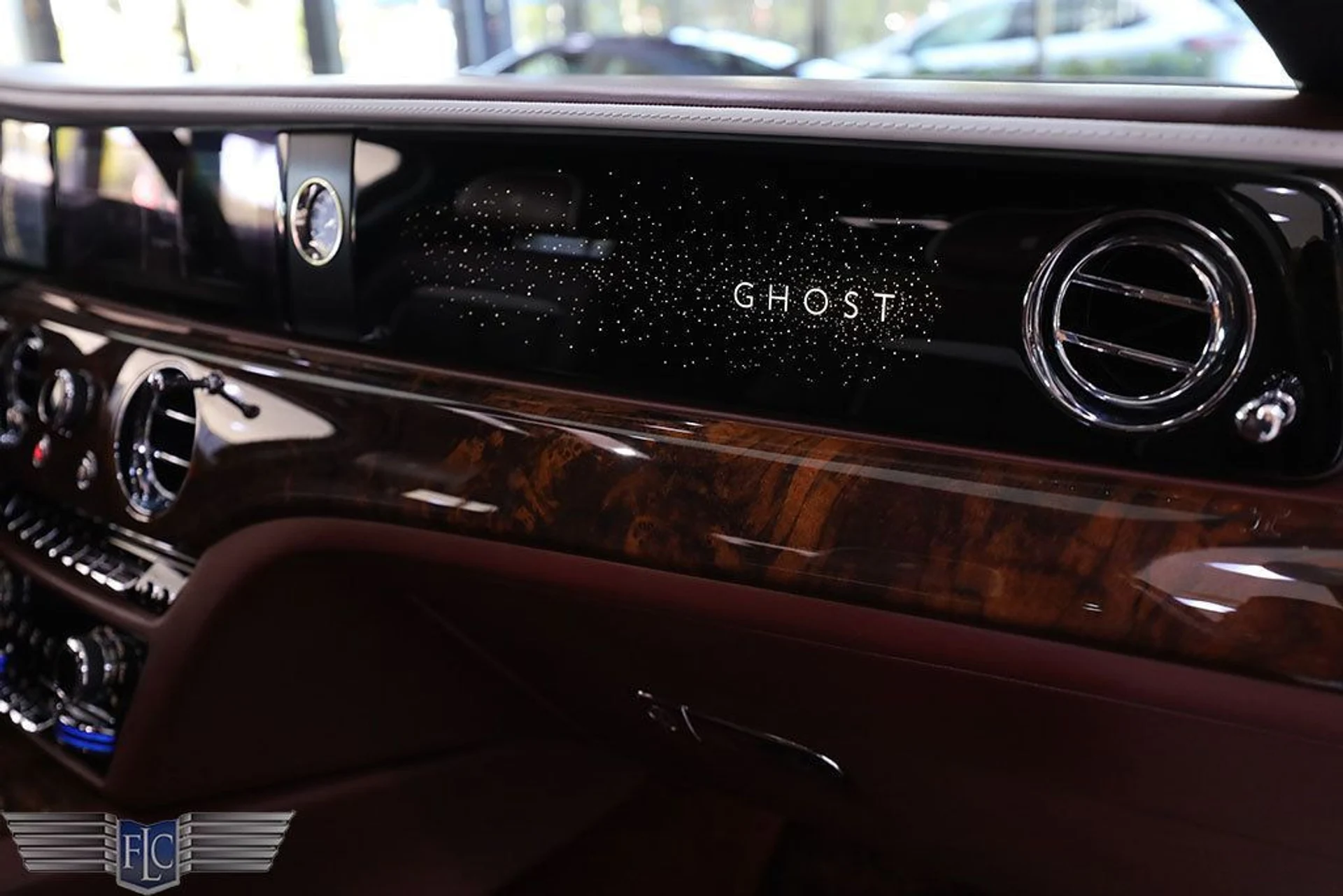 mph045_1991487412_used_2021_rolls_royce_ghost_sedan_6305_22950385_46_1024_7cc9bd5480