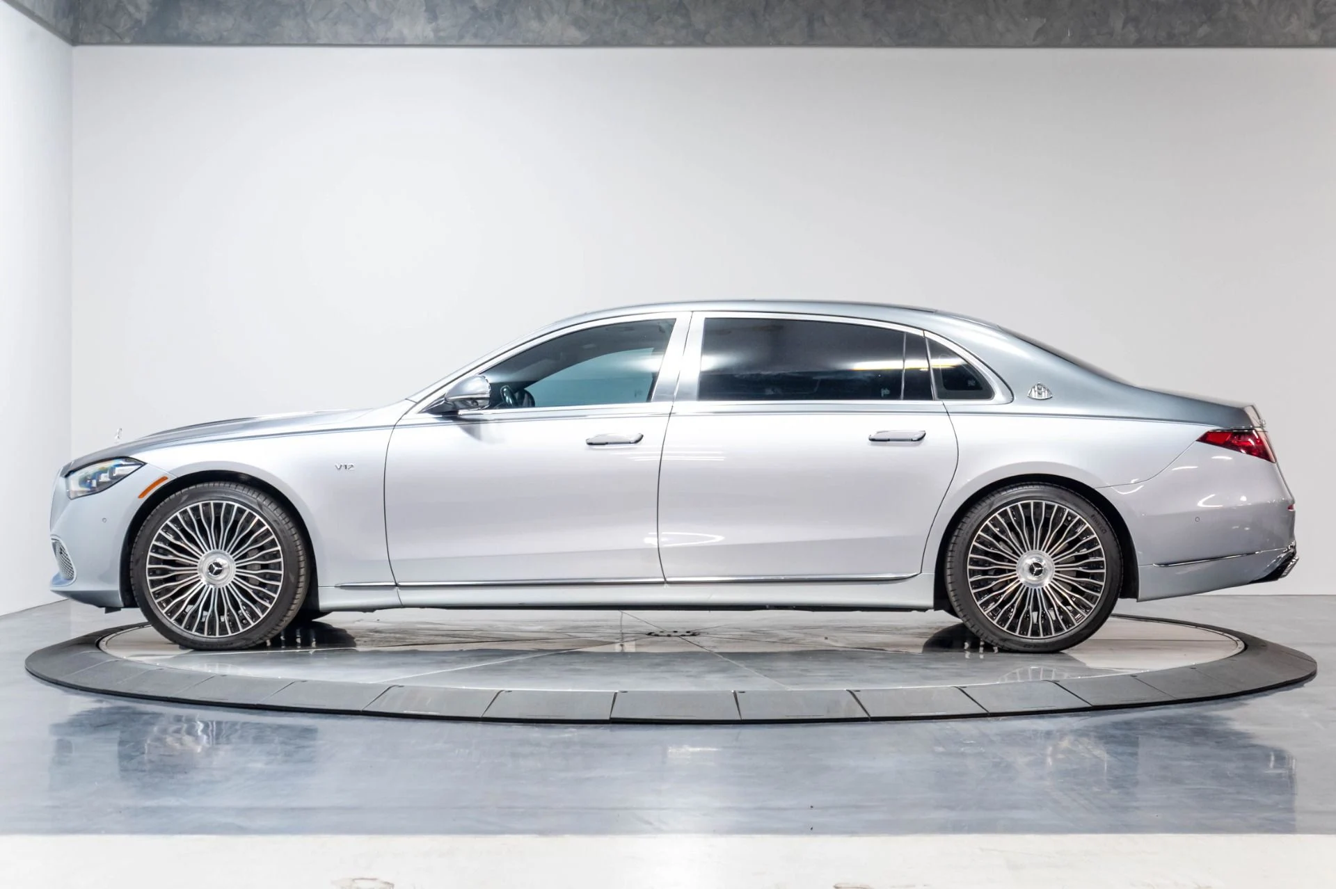 mph045_2004720256_Used_2024_Mercedes_Benz_S_Class_Maybach_S_680_4_MATIC_1777501614_727f2463c3