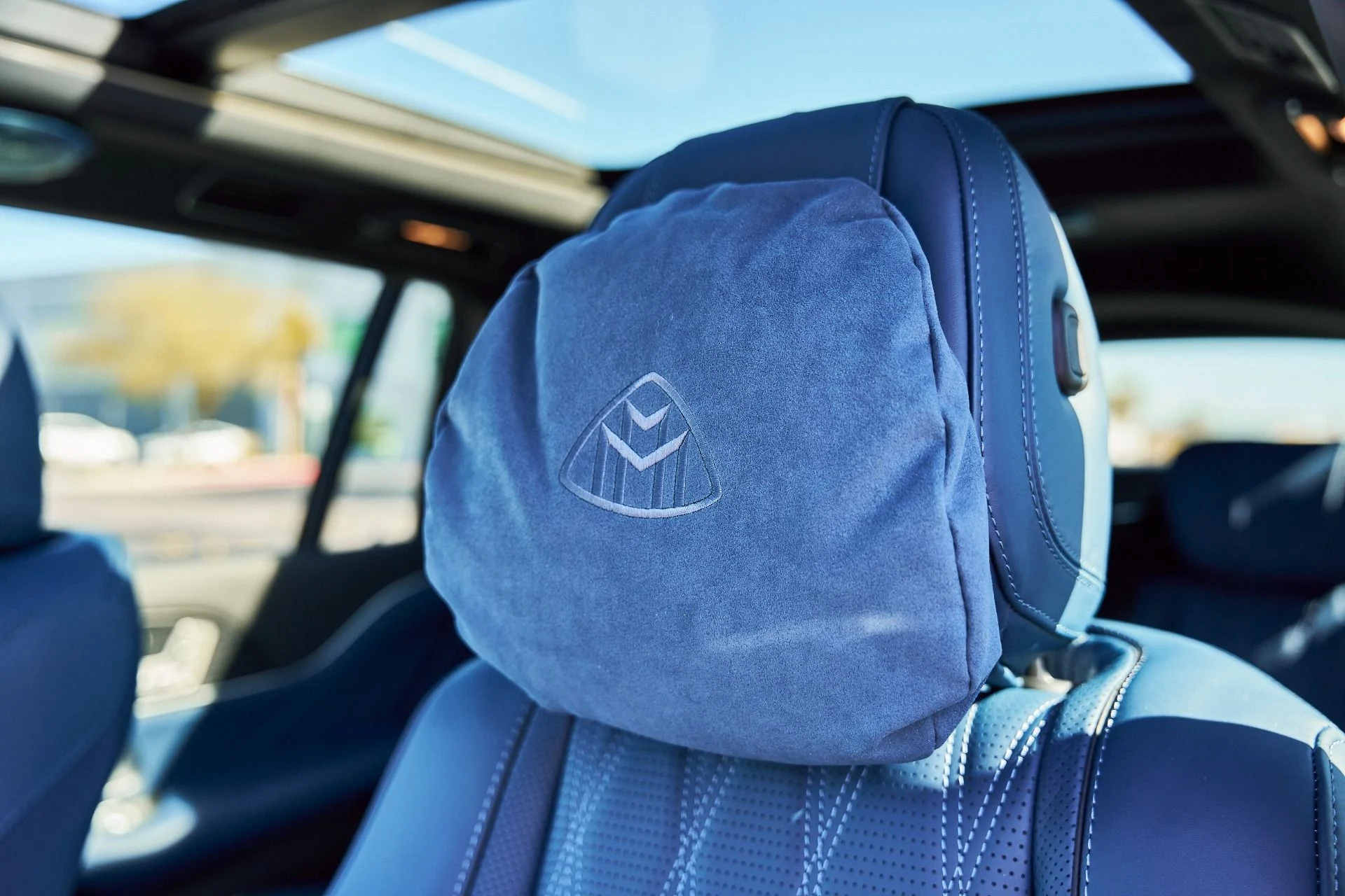 mph045_204089322_Used_2026_Mercedes_Benz_GLS_Maybach_GLS_600_1770697622_e4254972b3