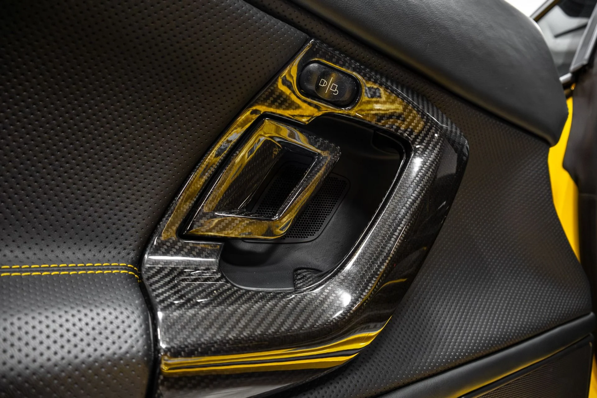 mph045_2056650383_Used_2007_Lamborghini_Gallardo_Spyder_1766529333_3dbd7468f3