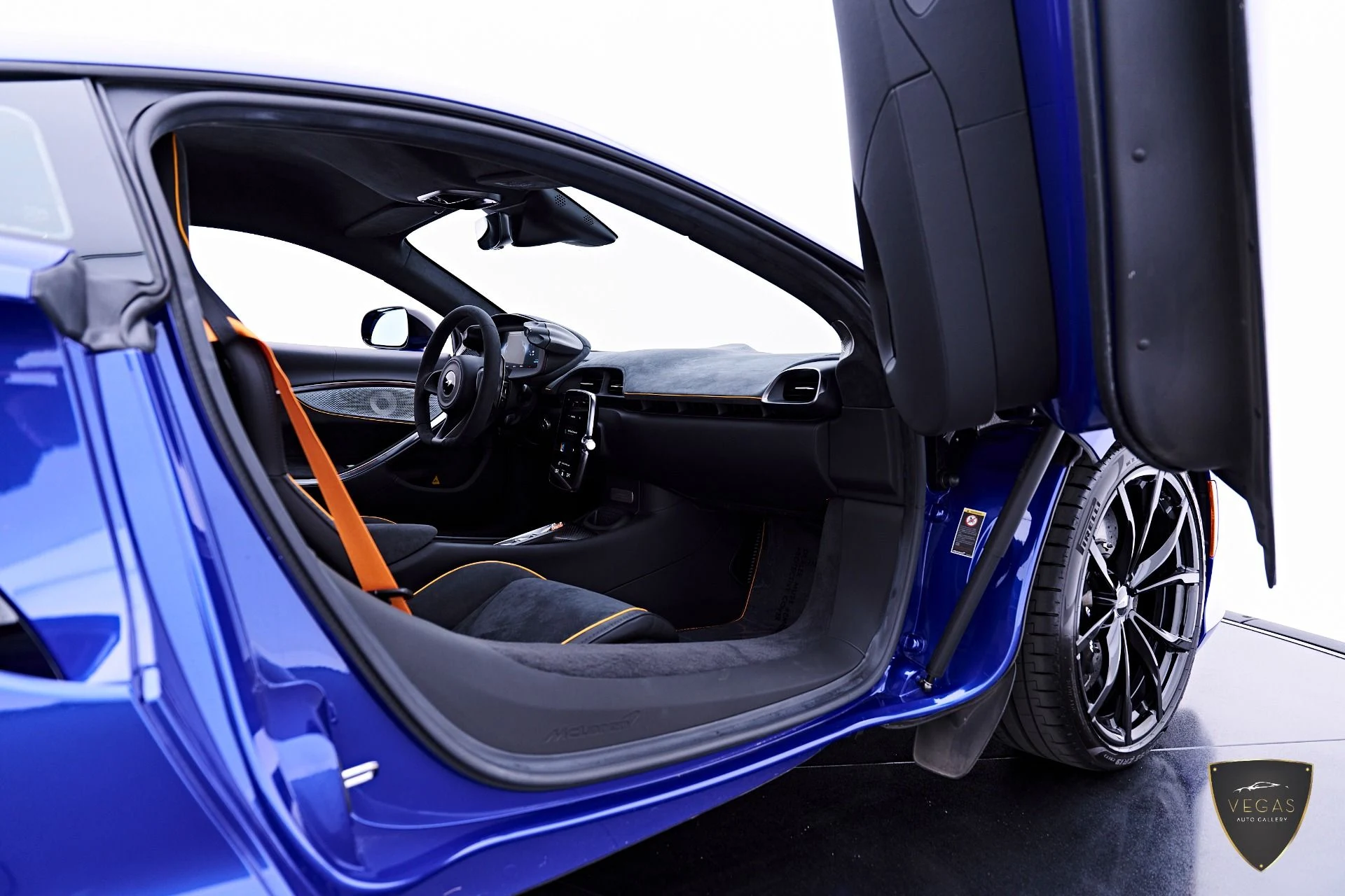 mph045_205996502_Used_2025_Mc_Laren_Artura_Performance_1782521692_244de9d486