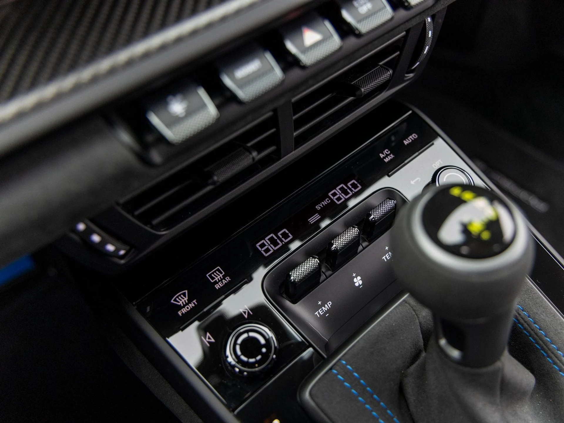 mph045_2060883645_46_90fe8ba145