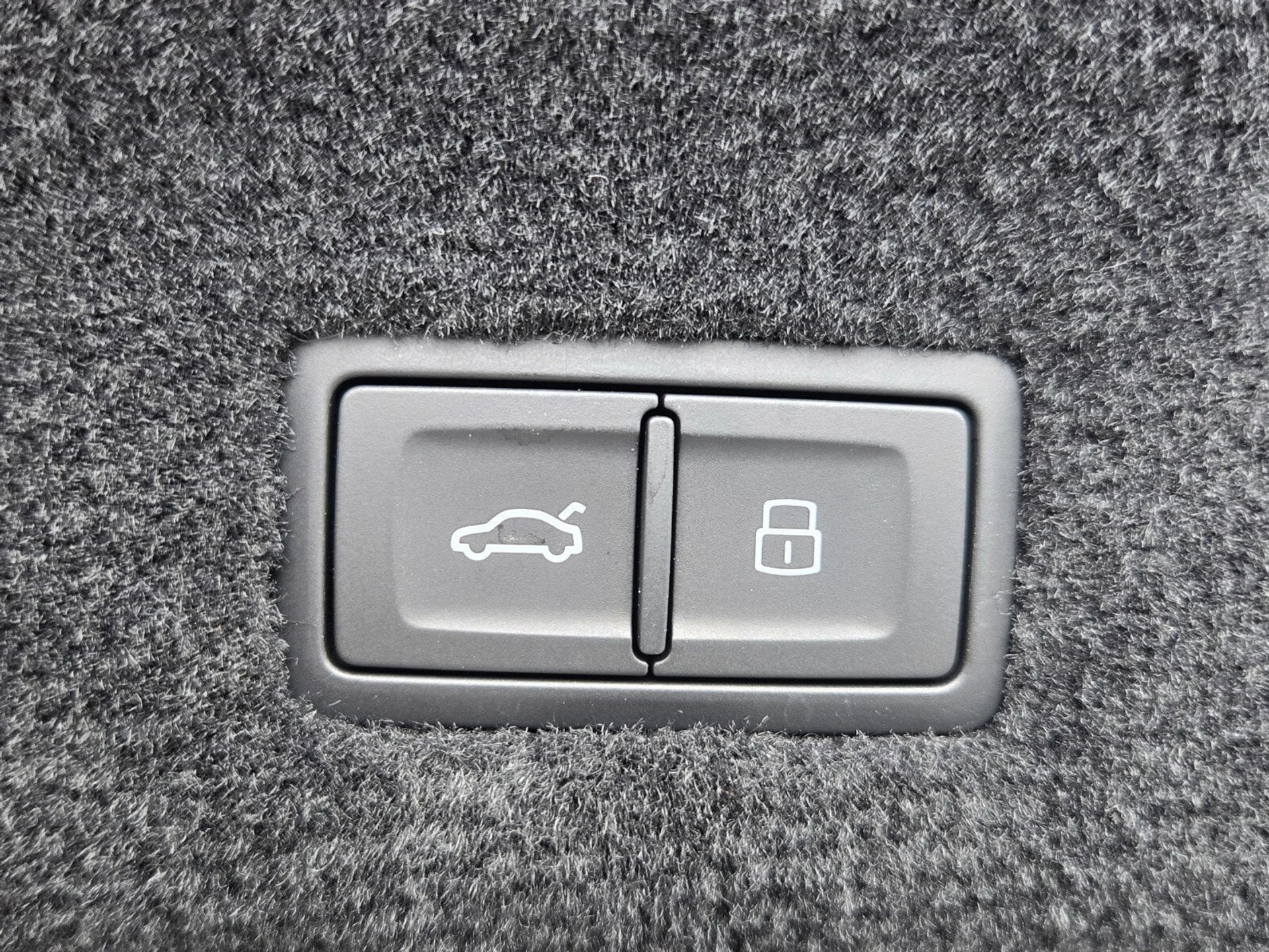 mph045_2072117887_7a7d209b9680167c8a4ab04d9c14e304x_3b7d331460