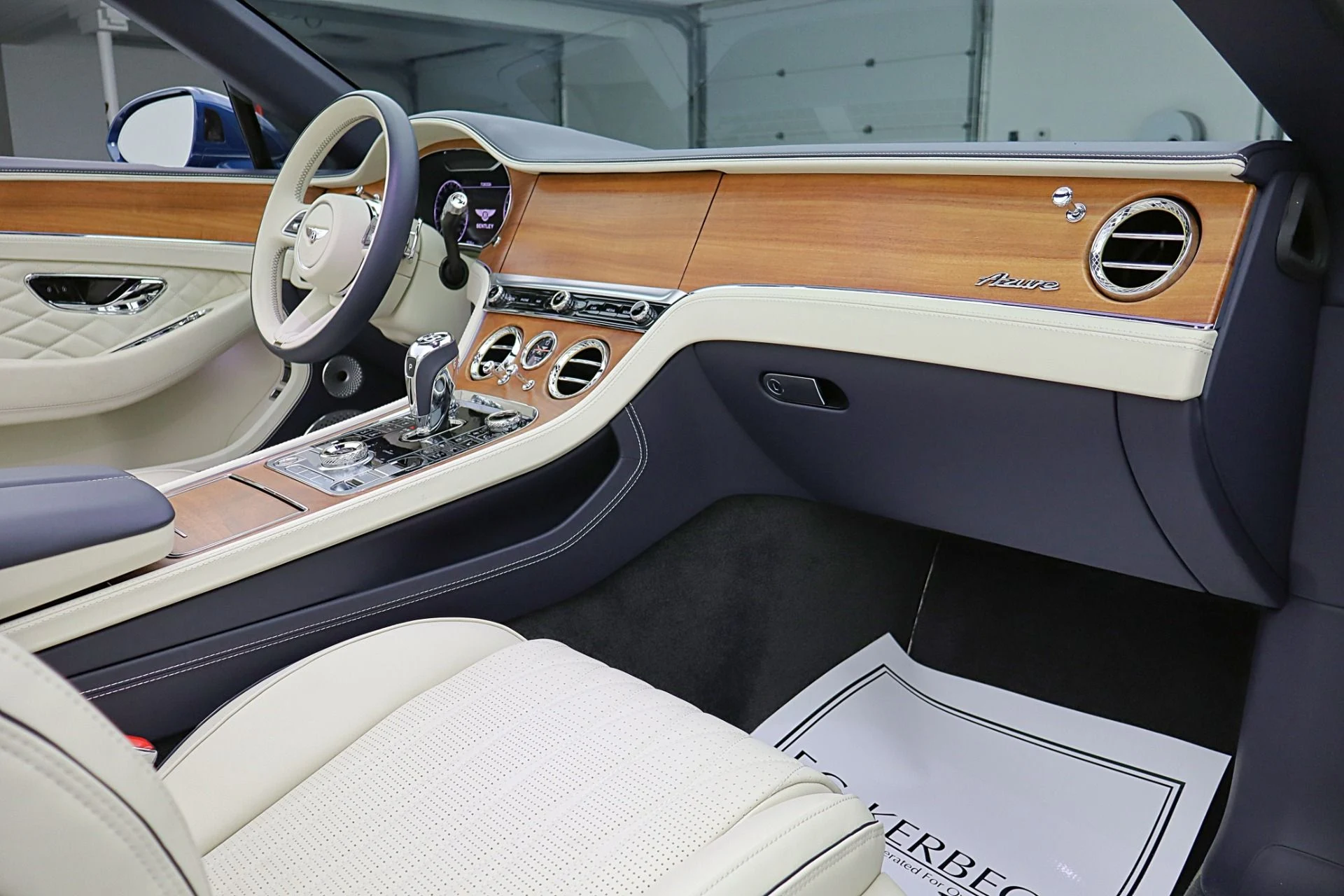 mph045_2076031376_Used_2024_Bentley_Continental_GTC_Azure_V8_LEASE_OPTIONS_AVAILABLE_0031525b59