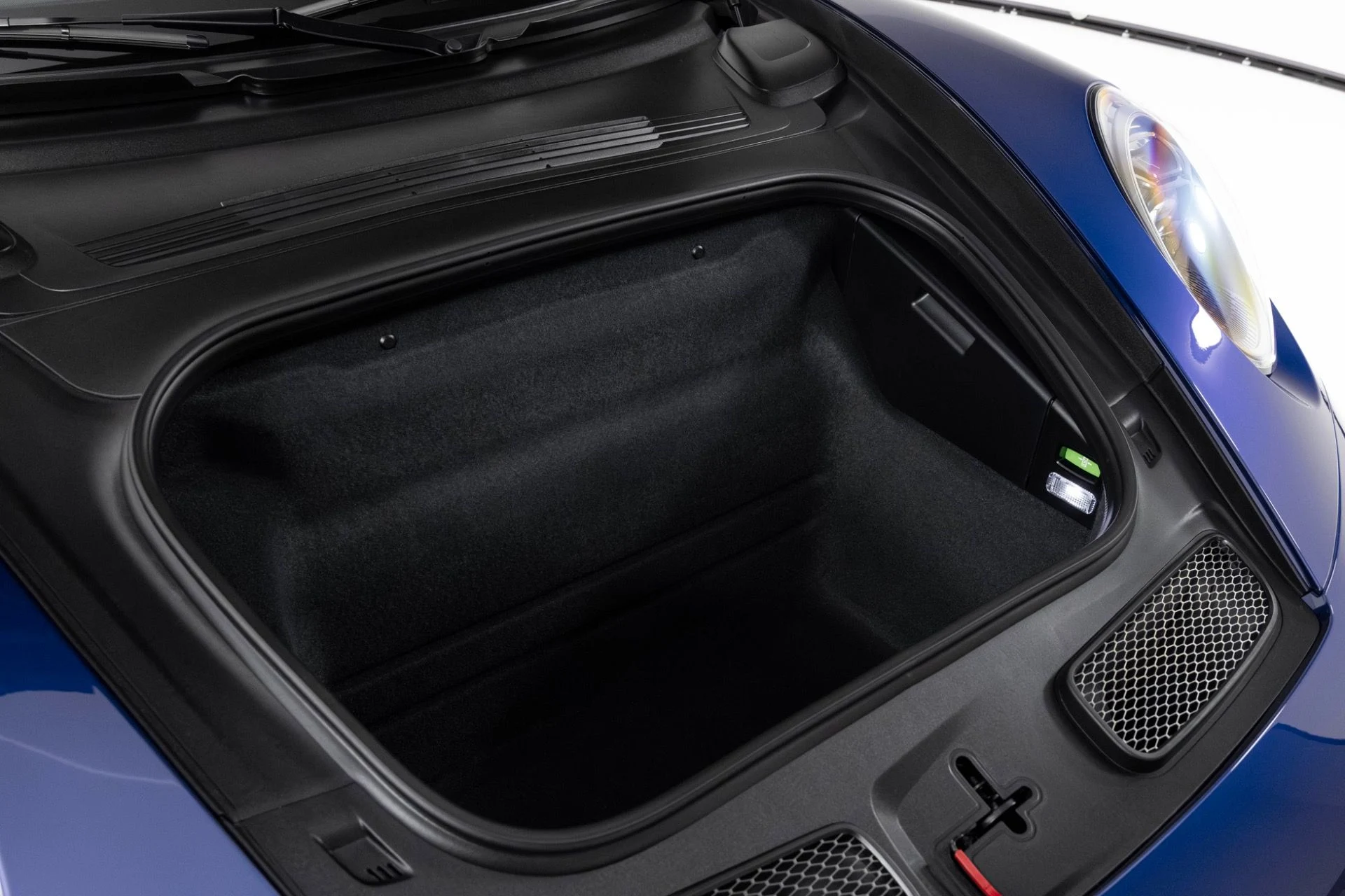 mph045_2107992189_Used_2022_Porsche_911_GT_3_Touring_1764706406_73f5206ed8