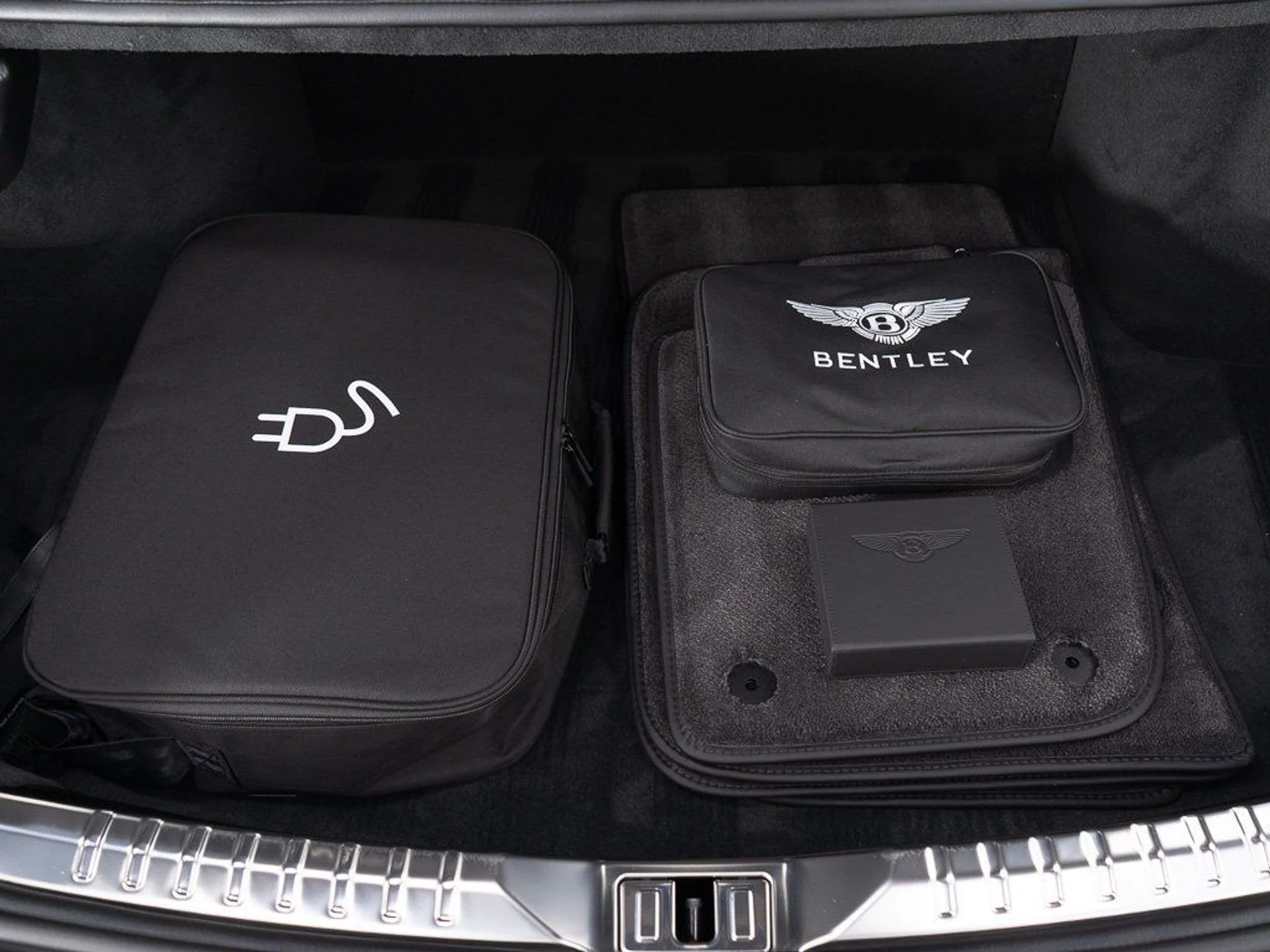 mph045_2113776463_7528620367f2a9791683df0172100f9d_5c015b8a96