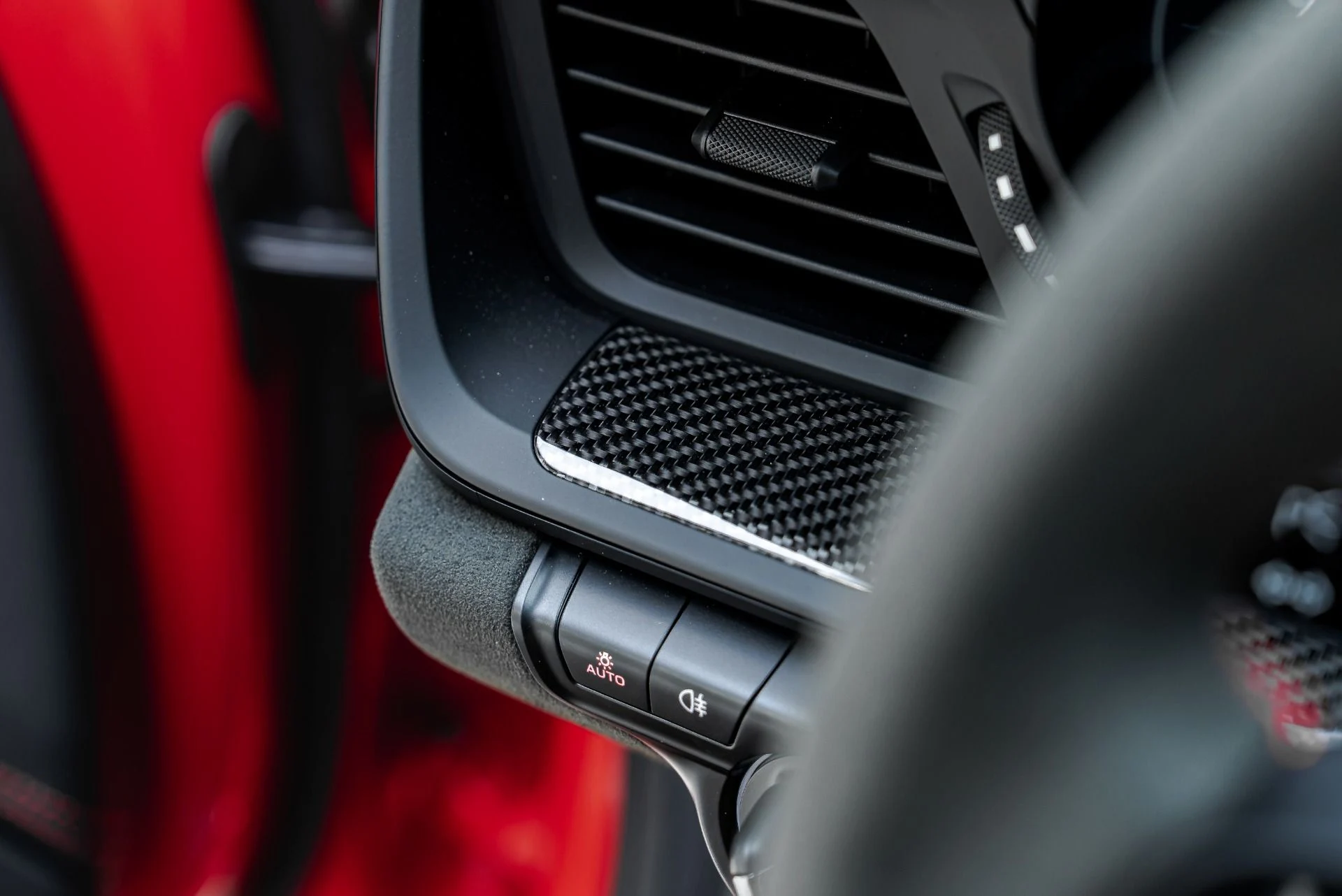 mph045_2121542359_Used_2024_Porsche_911_GT_3_1787768234_5a5a782d81