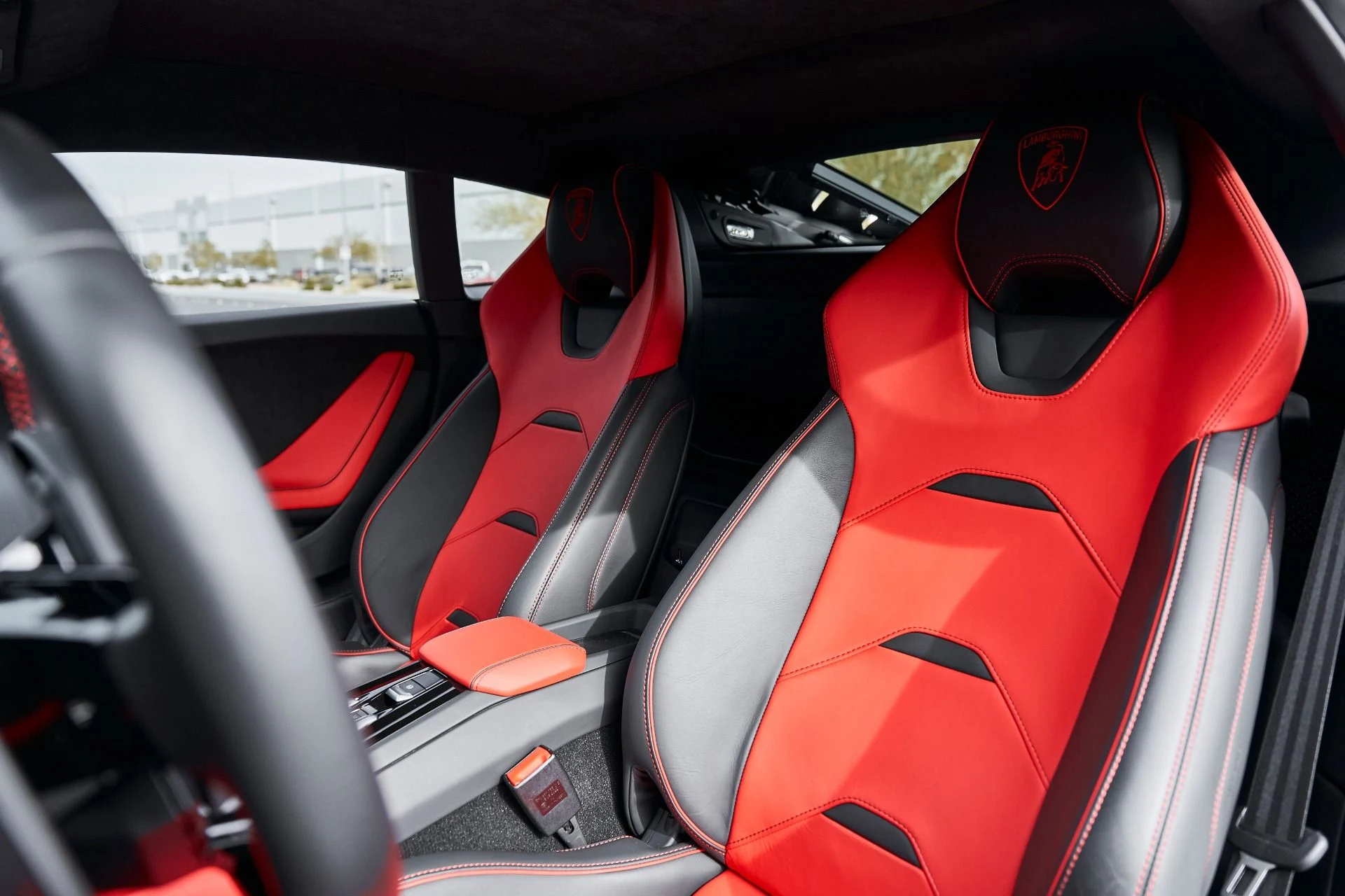 mph045_2128648121_Used_2023_Lamborghini_Huracan_EVO_Base_1769049074_91689528ac