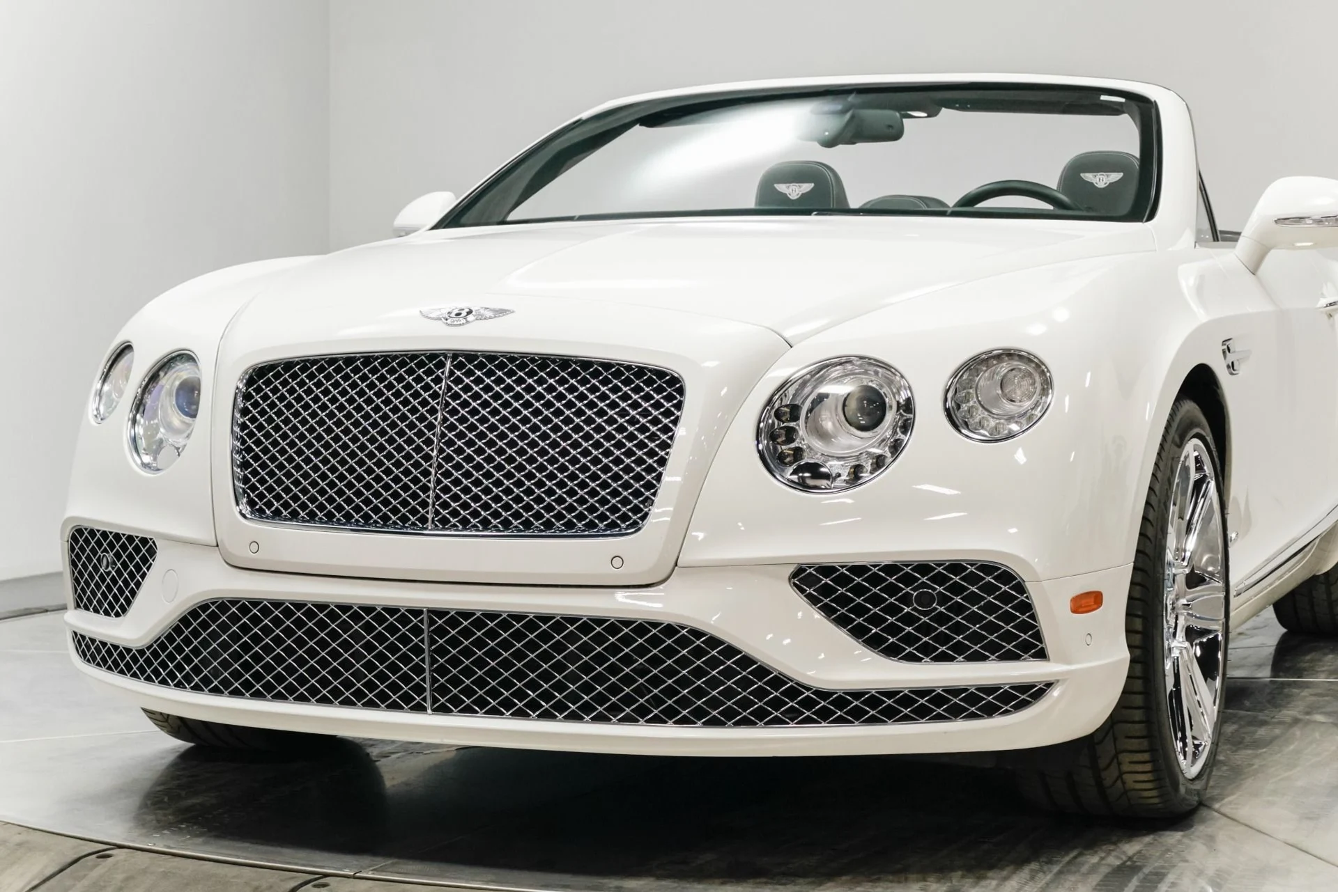 mph045_2133445472_Used_2016_Bentley_Continental_GT_W12_1765815646_4ad06a0646