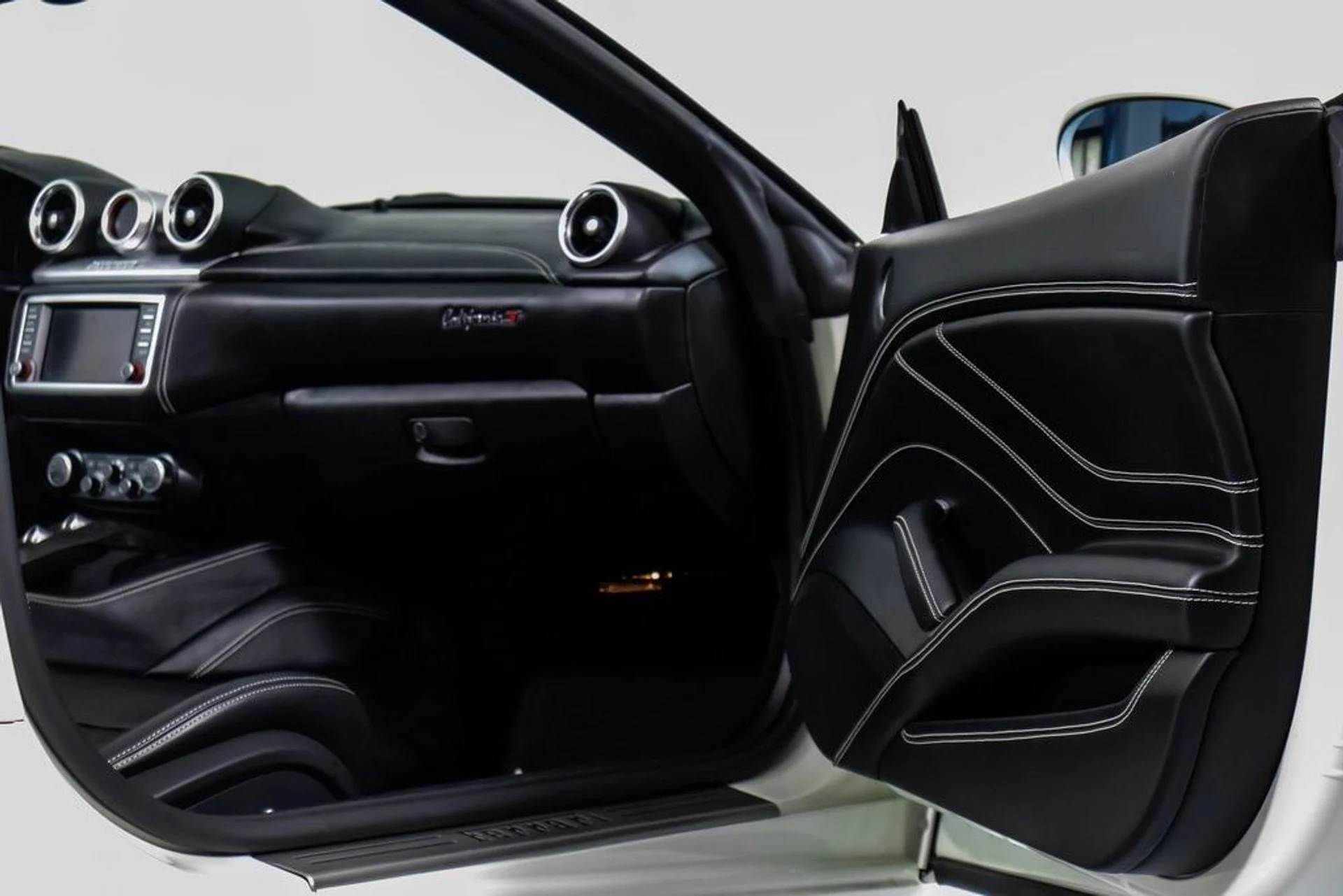 mph045_2145547488_2570e778341bf3cd78e6a03aa3abffe1x_00319b180d