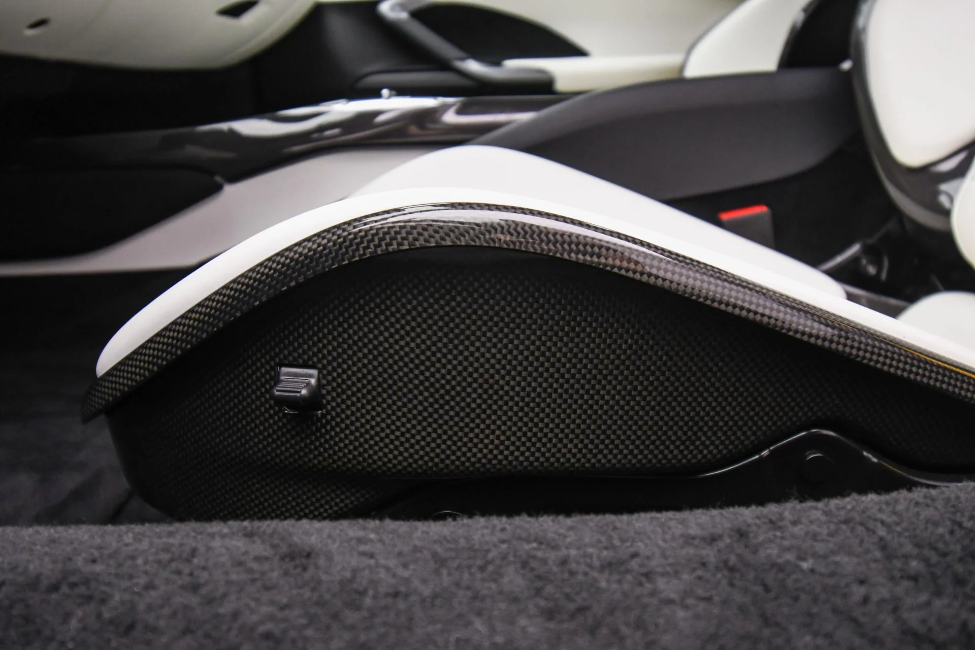 mph045_2170981501_Used_2024_Ferrari_296_GTB_Coupe_1754726667_e6cda2ceb2
