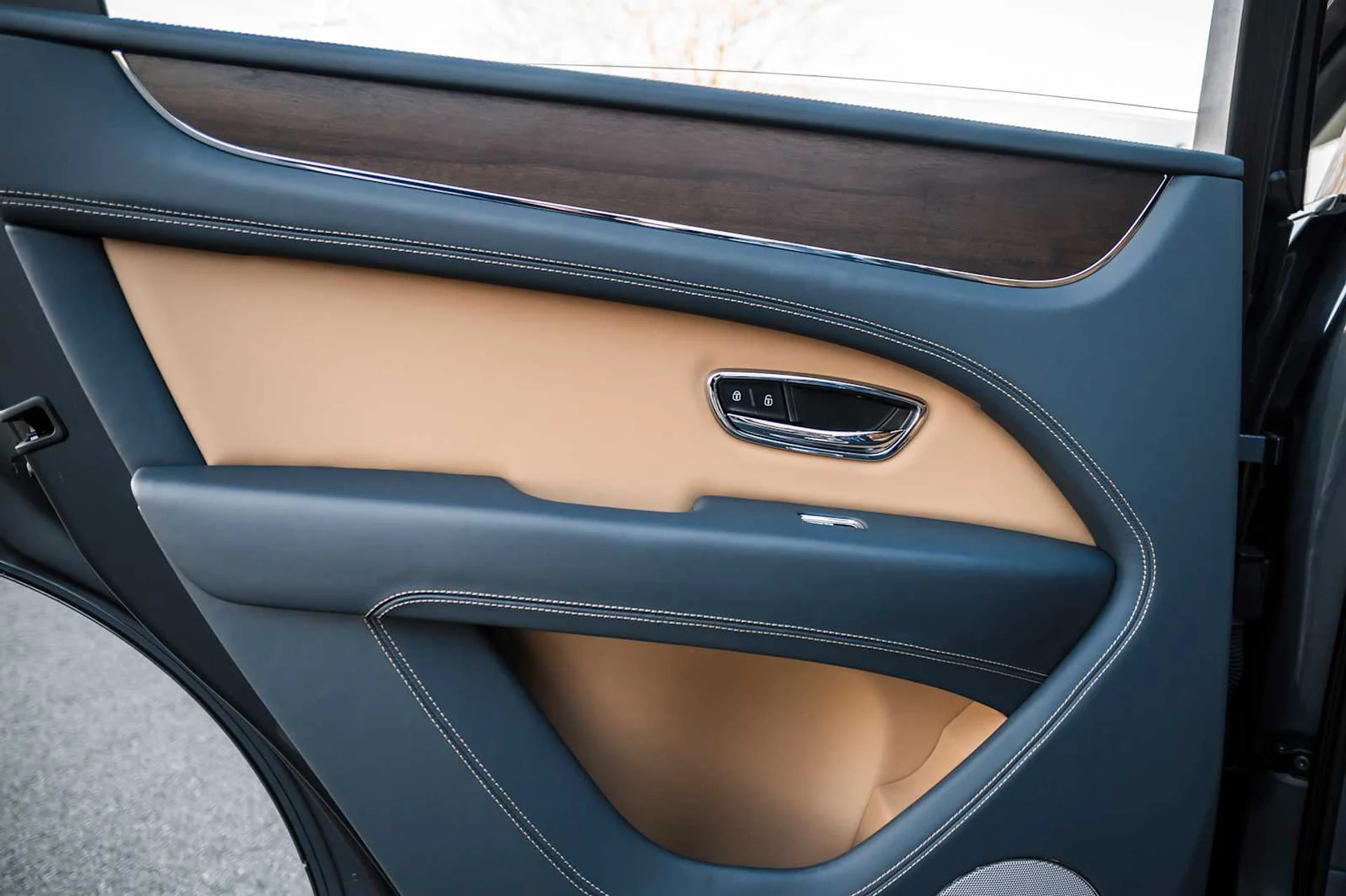 mph045_2180391550_73e9515429aacdd936a8faac350c3ac5x_aff4c79d45