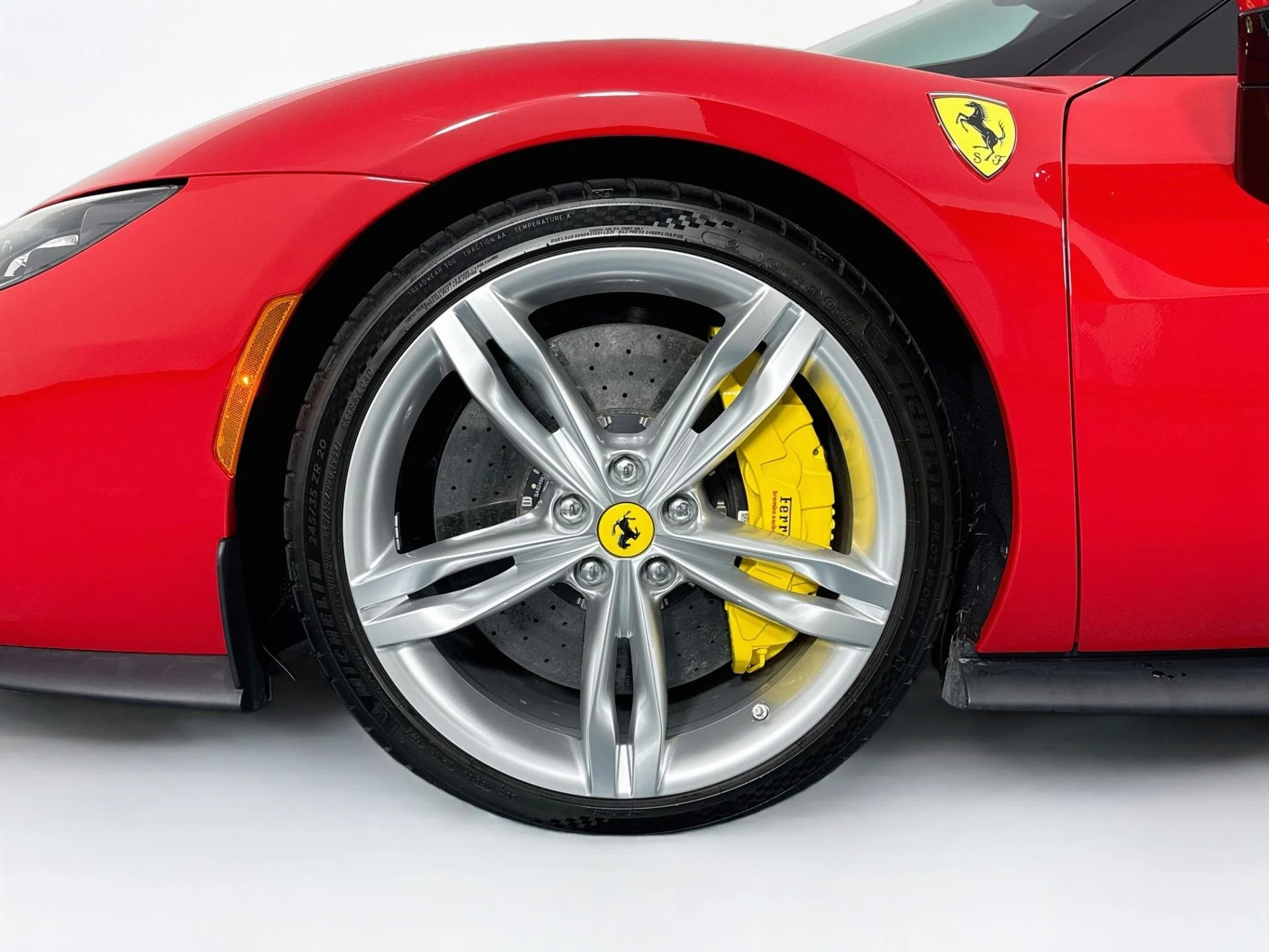 mph045_2180501772_Used_2024_Ferrari_296_GTS_1791318680_c9aae27f7e