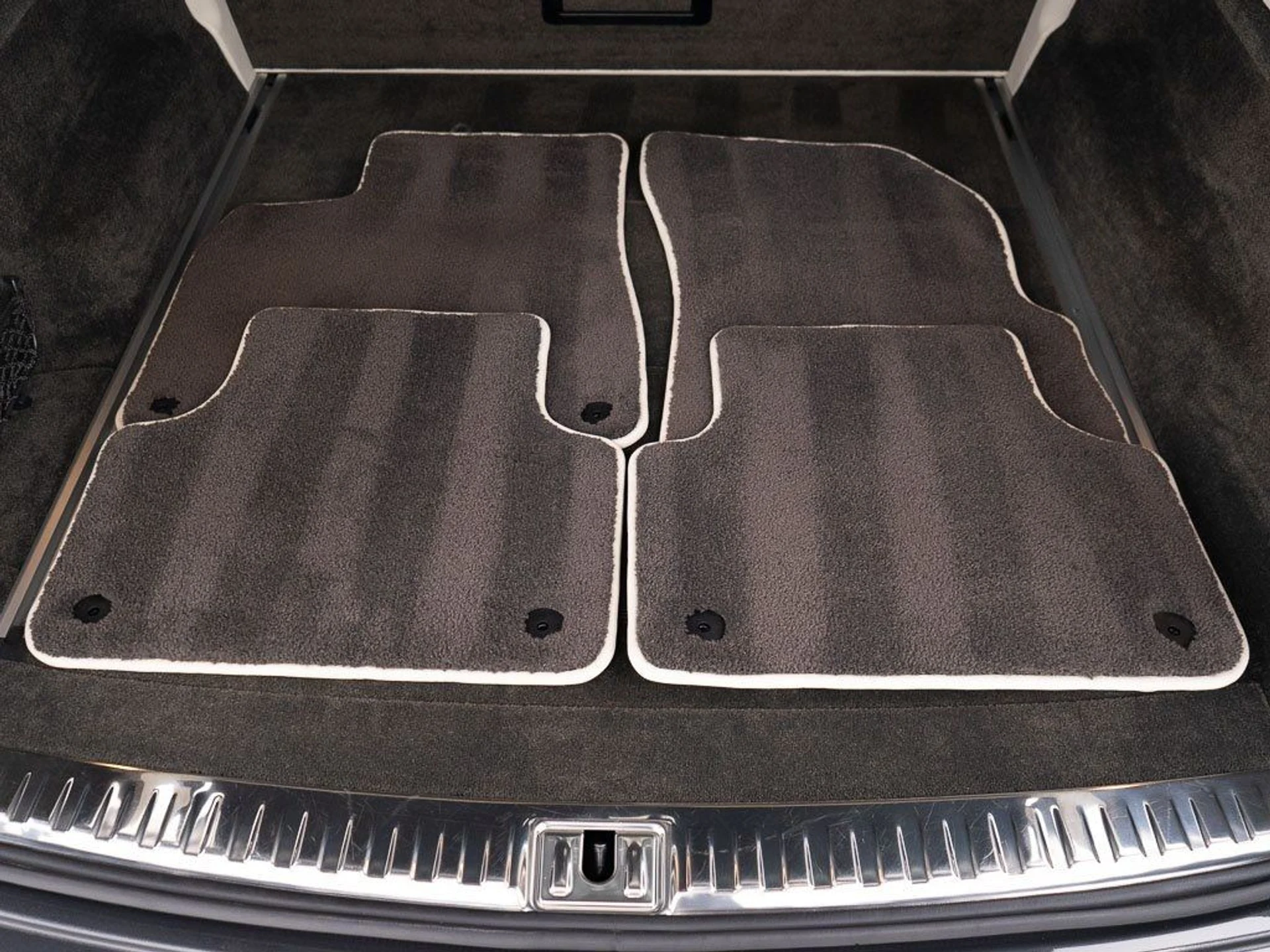 mph045_2186244377_d9f0bb79c4e3ea5f134121e9a6d32e6c_732a079bff