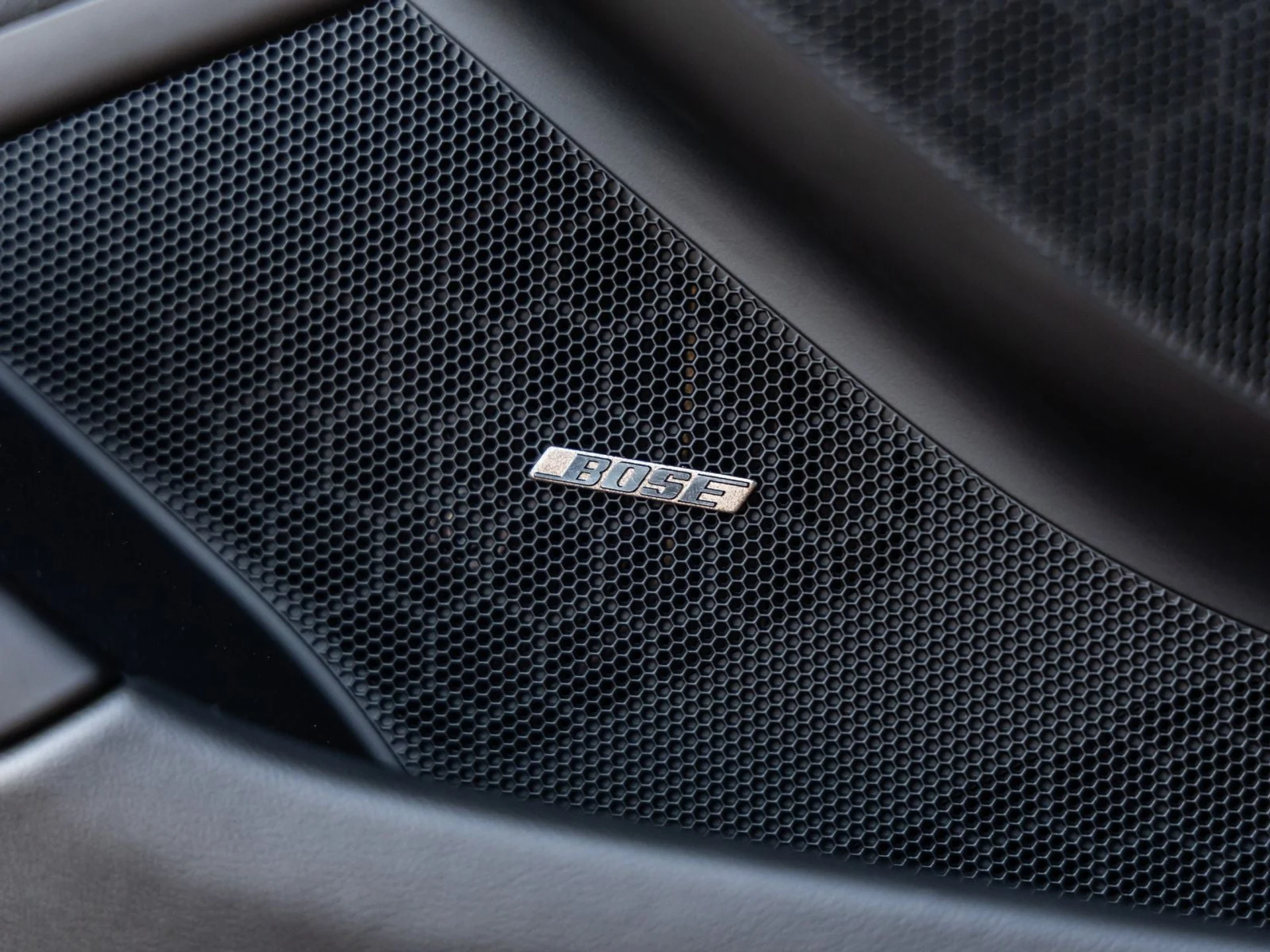 mph045_2186877625_46_dd3aa18238