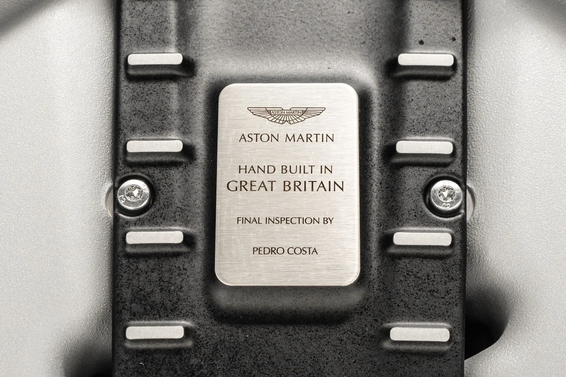 mph045_2213289521_Used_2023_Aston_Martin_Vantage_V12_1755616740_2ce4dbd9bd