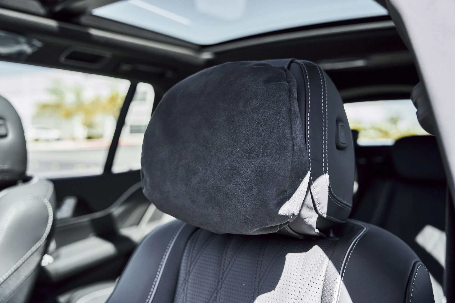 mph045_2225991969_Used_2026_Mercedes_Benz_GLS_Maybach_GLS_600_1776125320_ac57460d4a