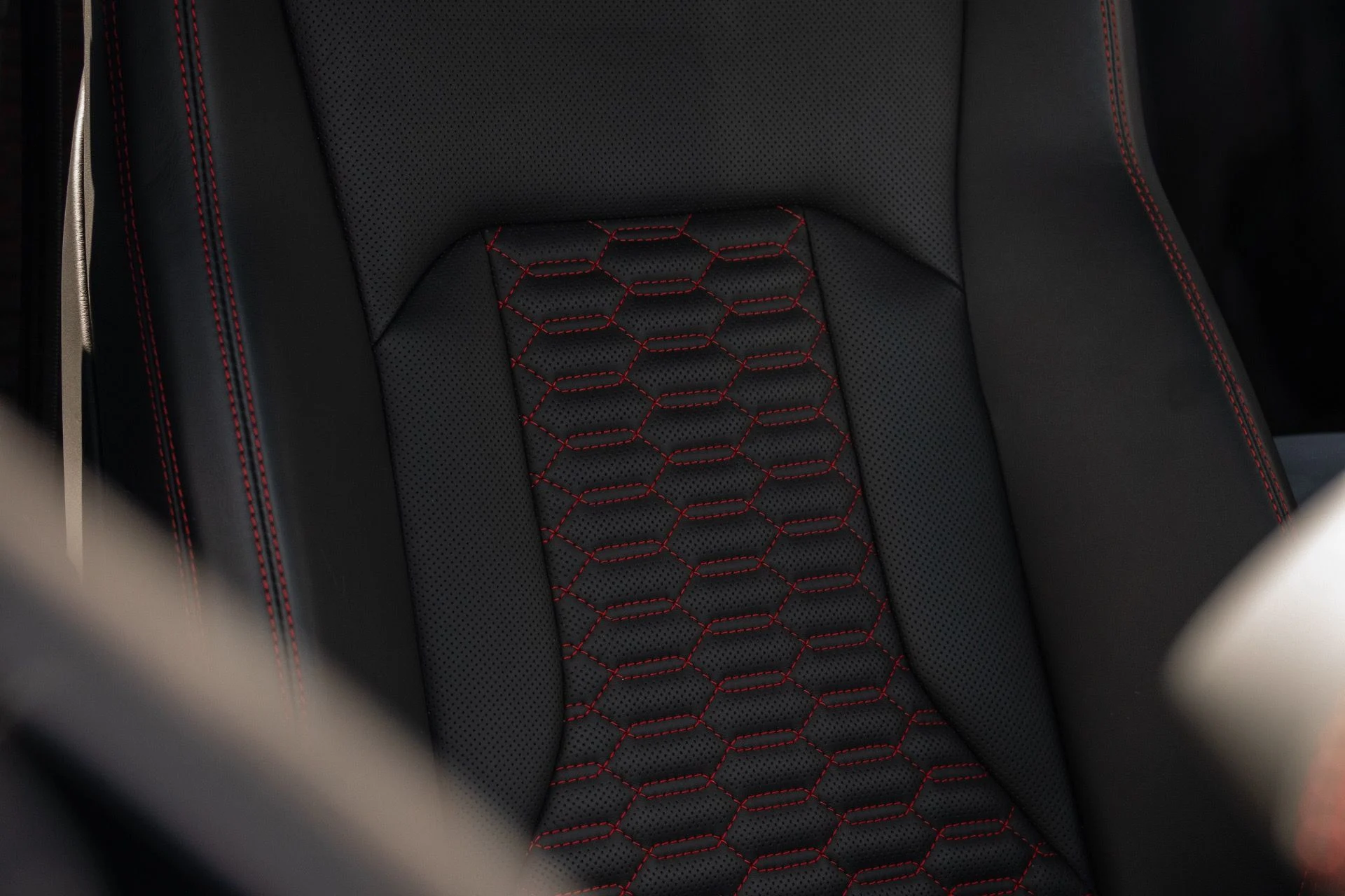 mph045_2248023542_Used_2020_Lamborghini_Urus_1758836559_2af601b9f5