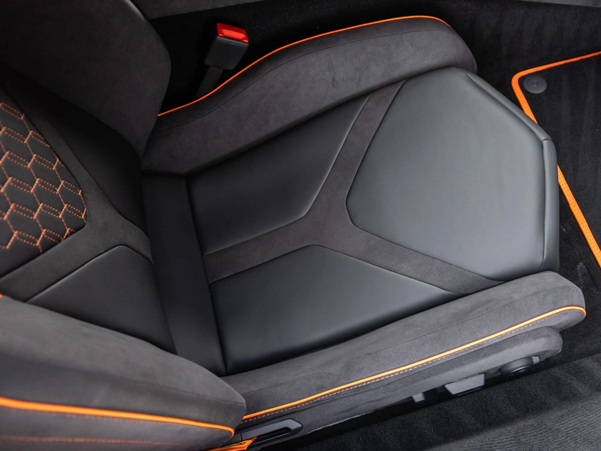 mph045_226314635_46_77a4430229