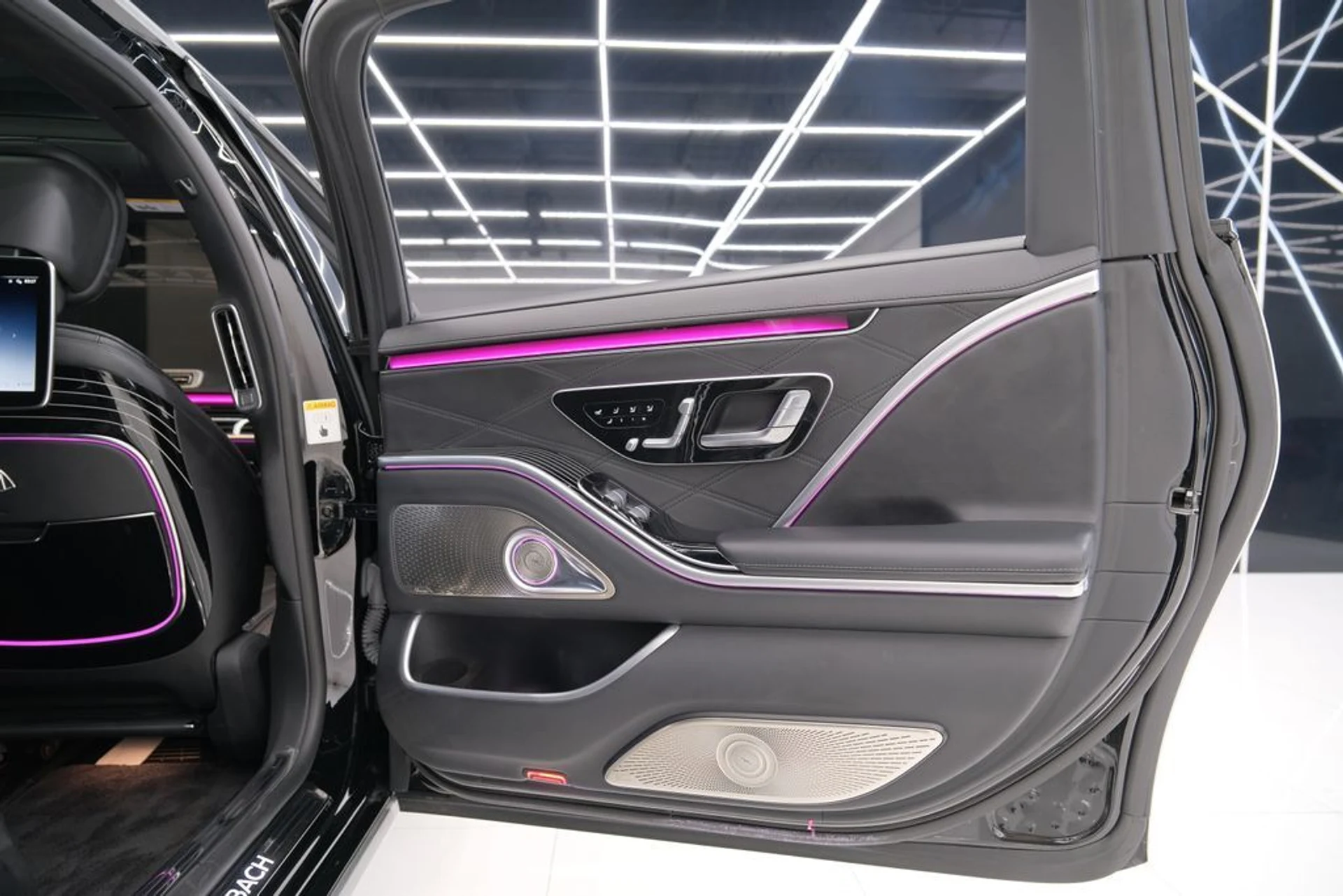 mph045_2263840150_28c04badca9099debbd867c91be537eb_037c178186