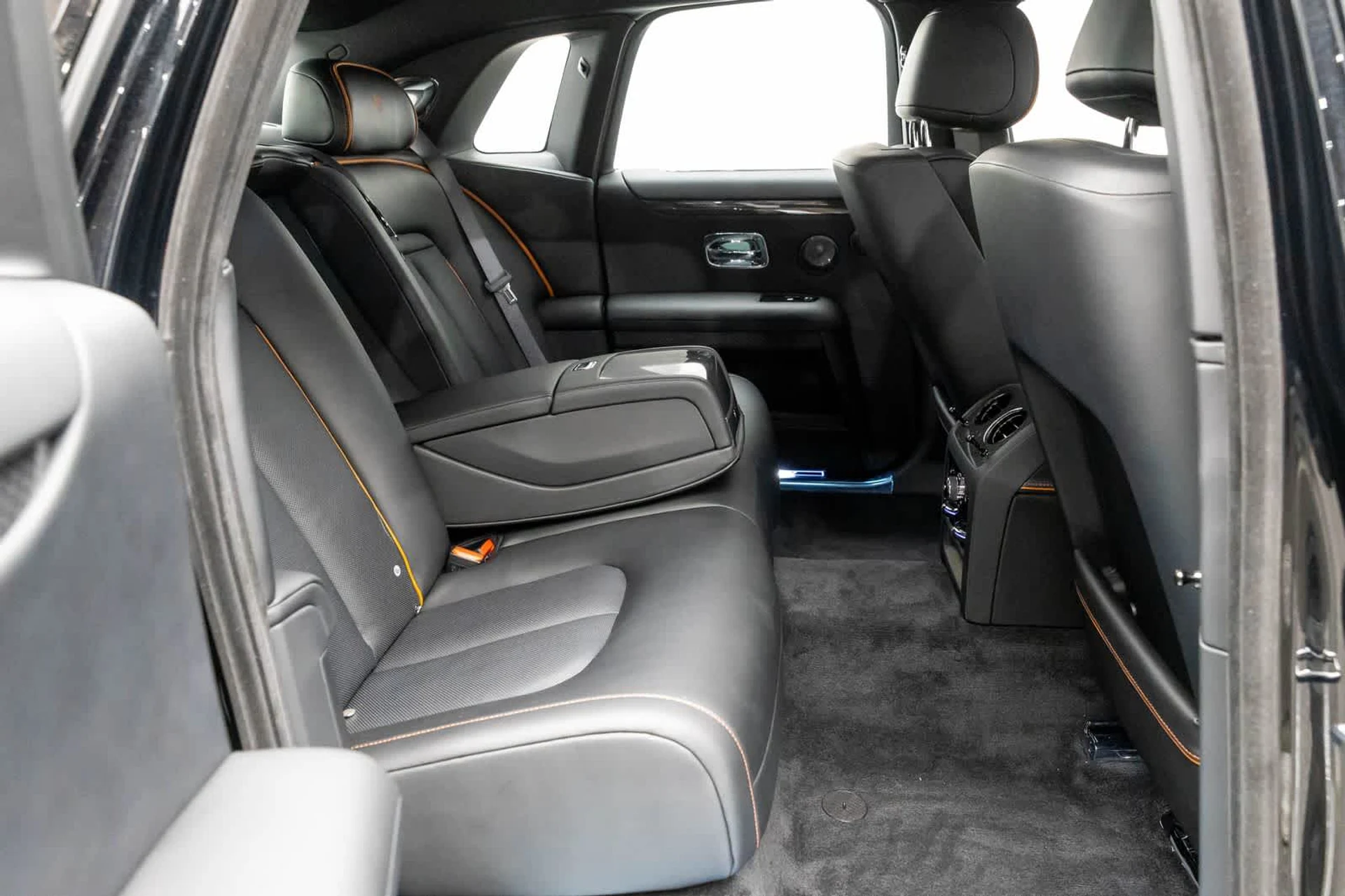 mph045_2265692562_46_dcb972dec6