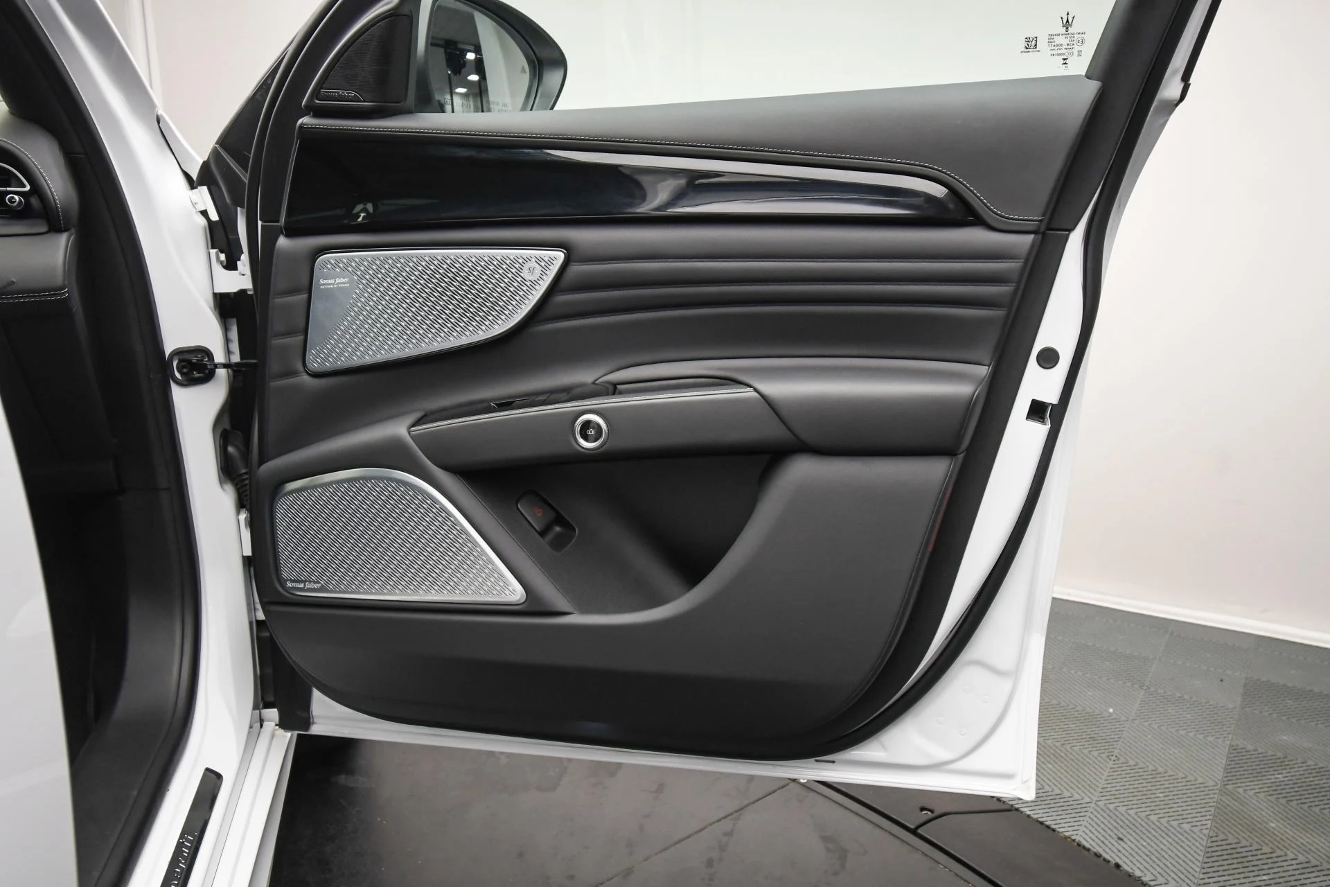mph045_2269555537_Used_2023_Maserati_Grecale_GT_1753171166_80c42a310d