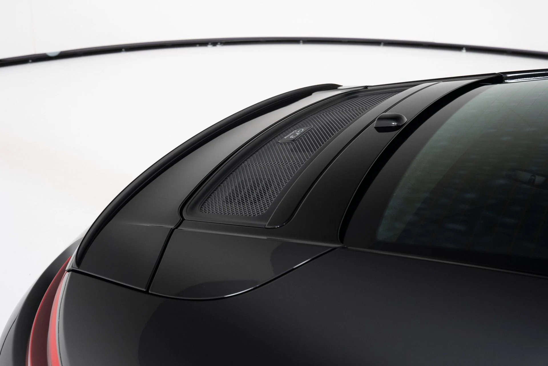 mph045_2272751399_Used_2018_Porsche_911_GT_3_1758757115_574869a6b6