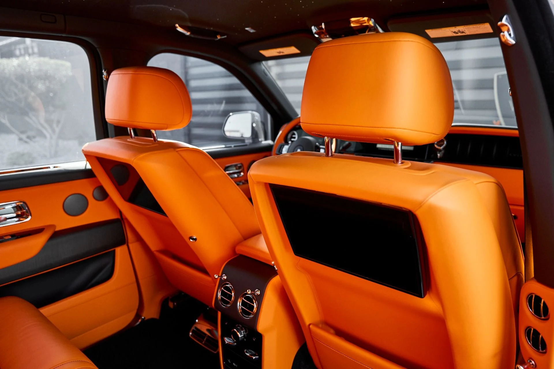 mph045_2275511384_Used_2025_Rolls_Royce_Cullinan_1766456666_d09f5e274b