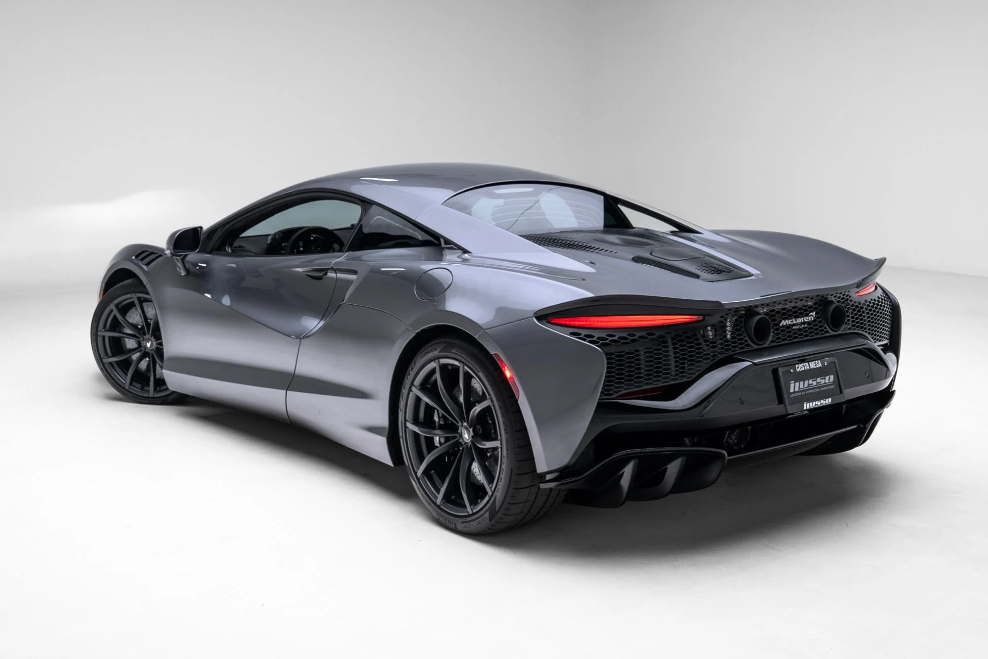 mph045_2276849708_Used_2023_Mc_Laren_Artura_1774894319_c124277bc4