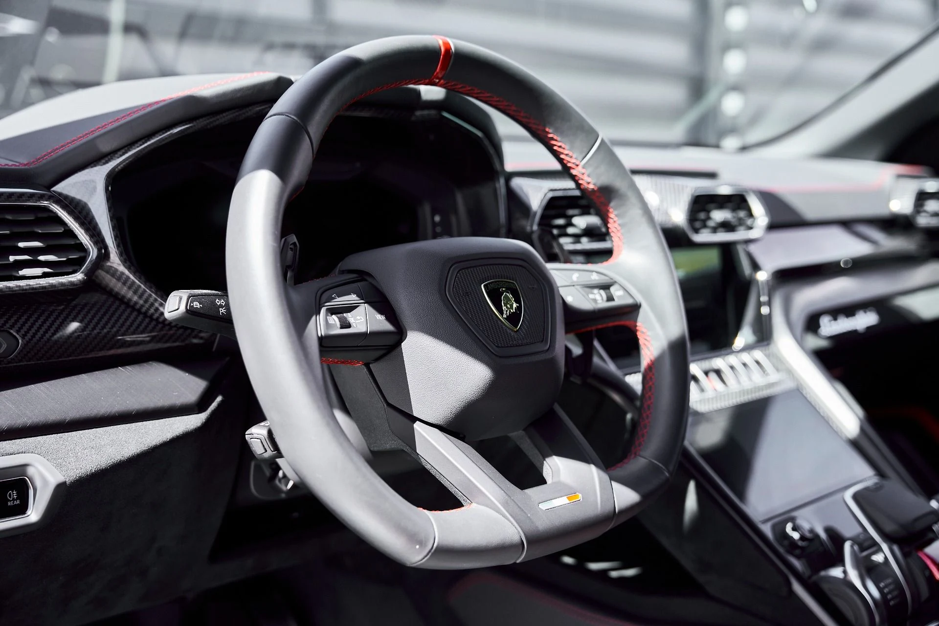 mph045_2296952478_Used_2024_Lamborghini_Urus_Performante_1773968300_852fbb6d17