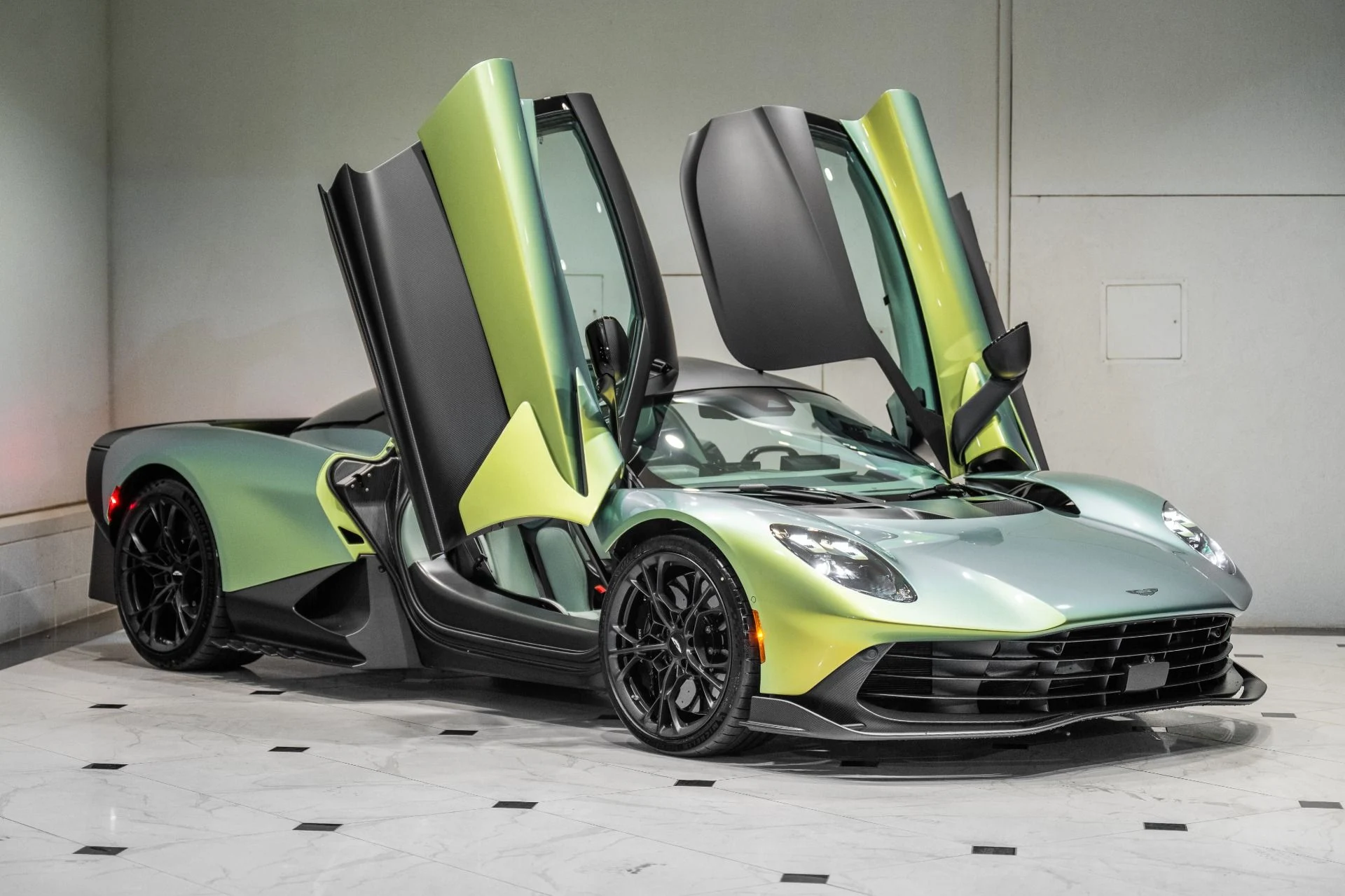 mph045_2301951243_New_2026_Aston_Martin_Valhalla_1790437423_23b6aa0da6