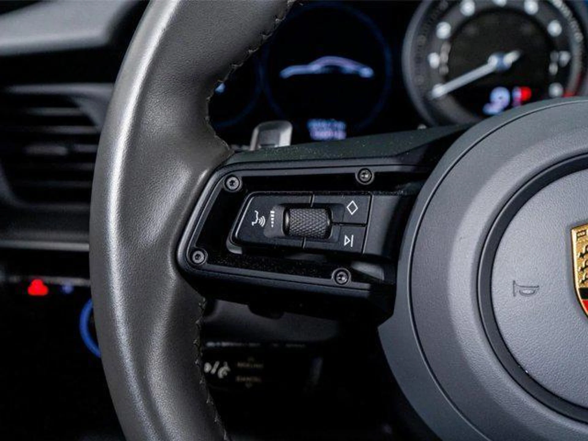 mph045_230211654_S_Dbyt_F_Rw0l3v_R_Vv9e06_L_Ez7prtw_37b667dafc