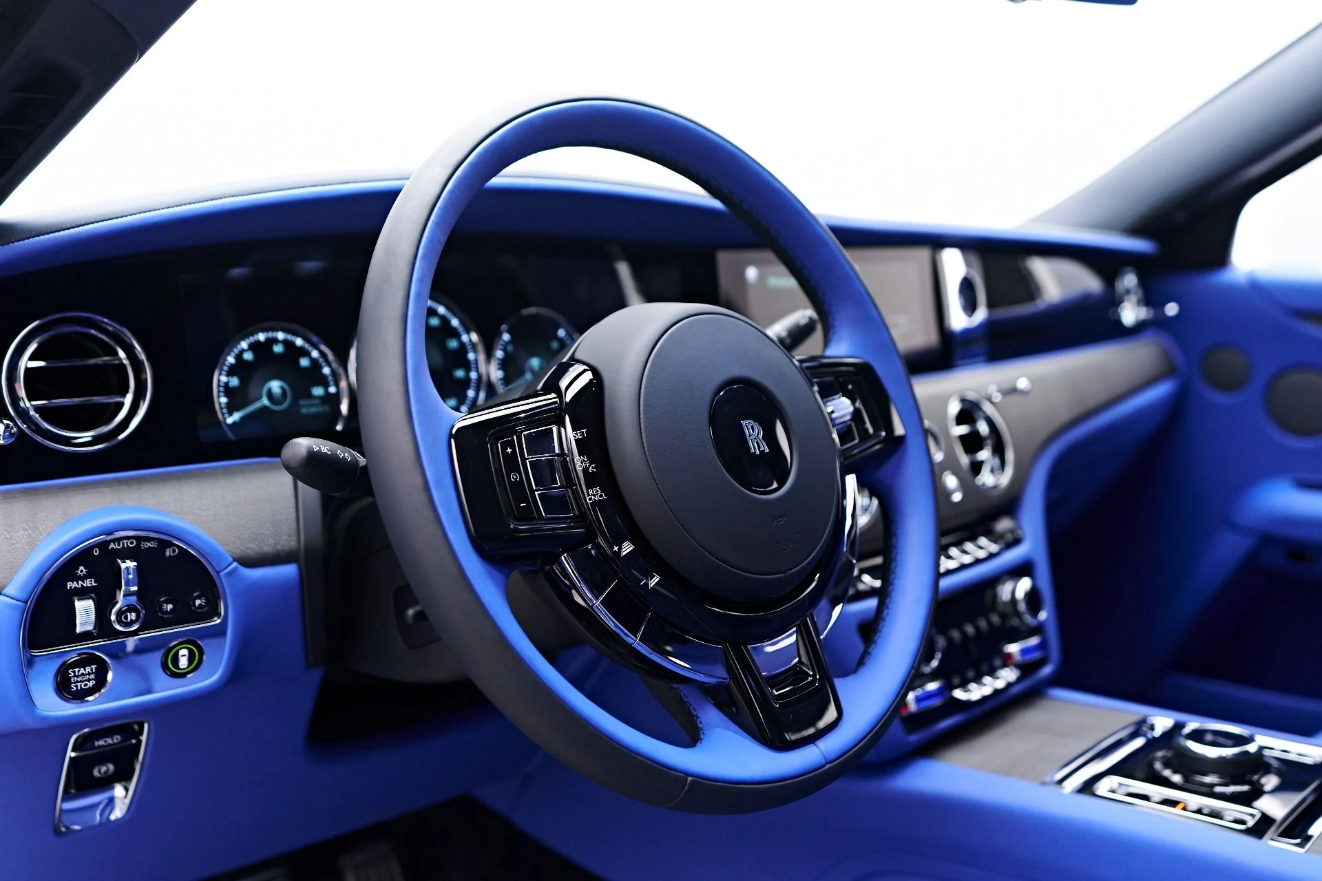 mph045_2305806763_Used_2024_Rolls_Royce_Ghost_Base_1757190841_415b431066