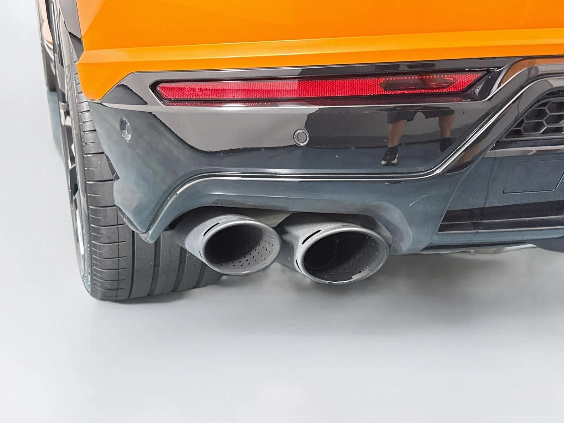 mph045_2322937603_Used_2022_Lamborghini_Urus_1790289785_82834019f0